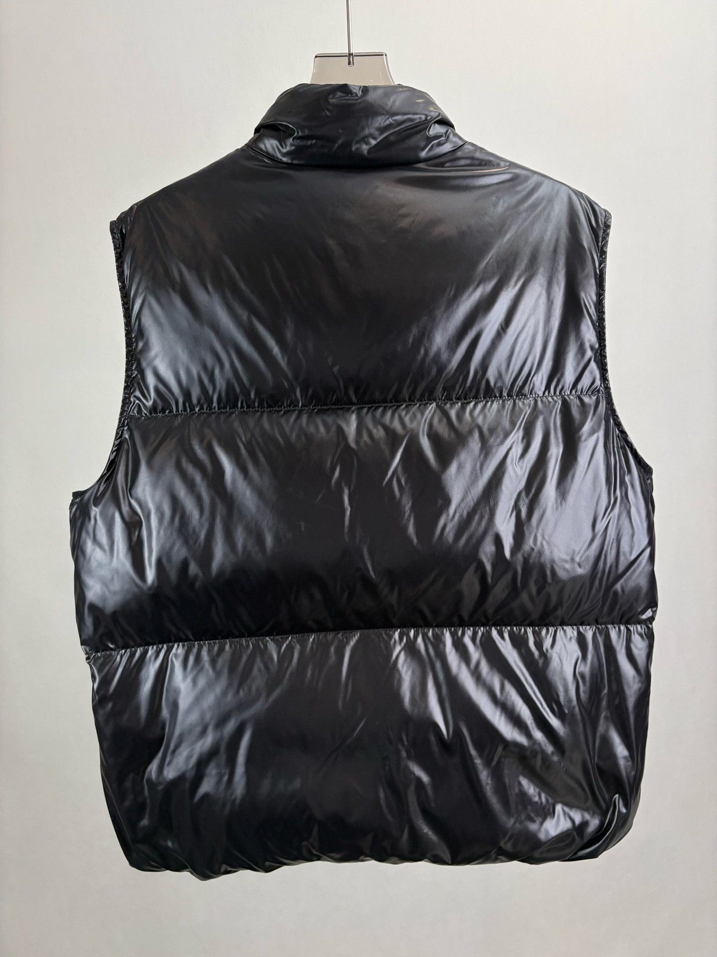 Moncler Moncler Banker Gilet Puffer Vest Size 6 Size US XXL / EU 58 / 5 - 3 Thumbnail