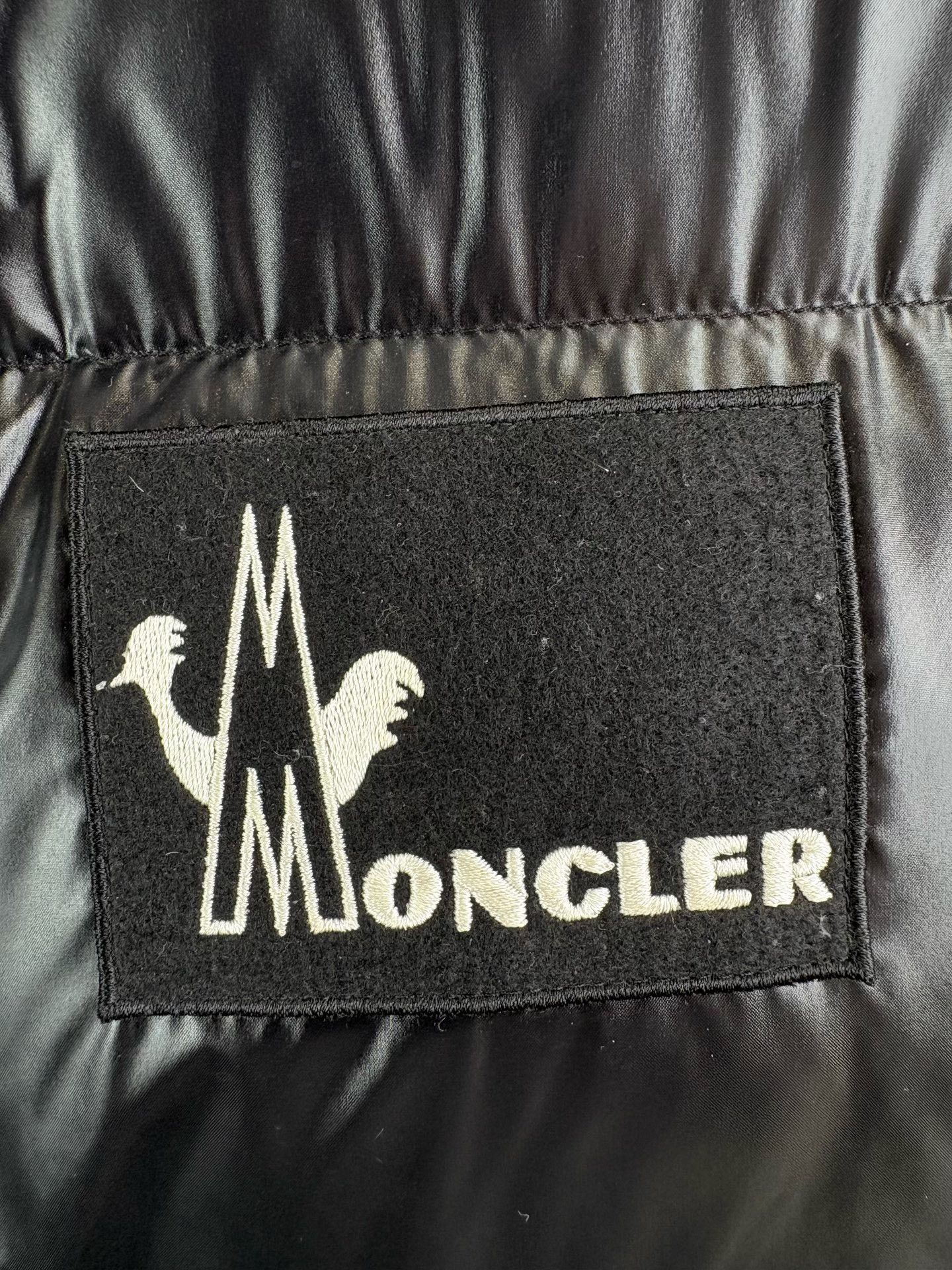 Moncler Moncler Banker Gilet Puffer Vest Size 6 Size US XXL / EU 58 / 5 - 4 Thumbnail