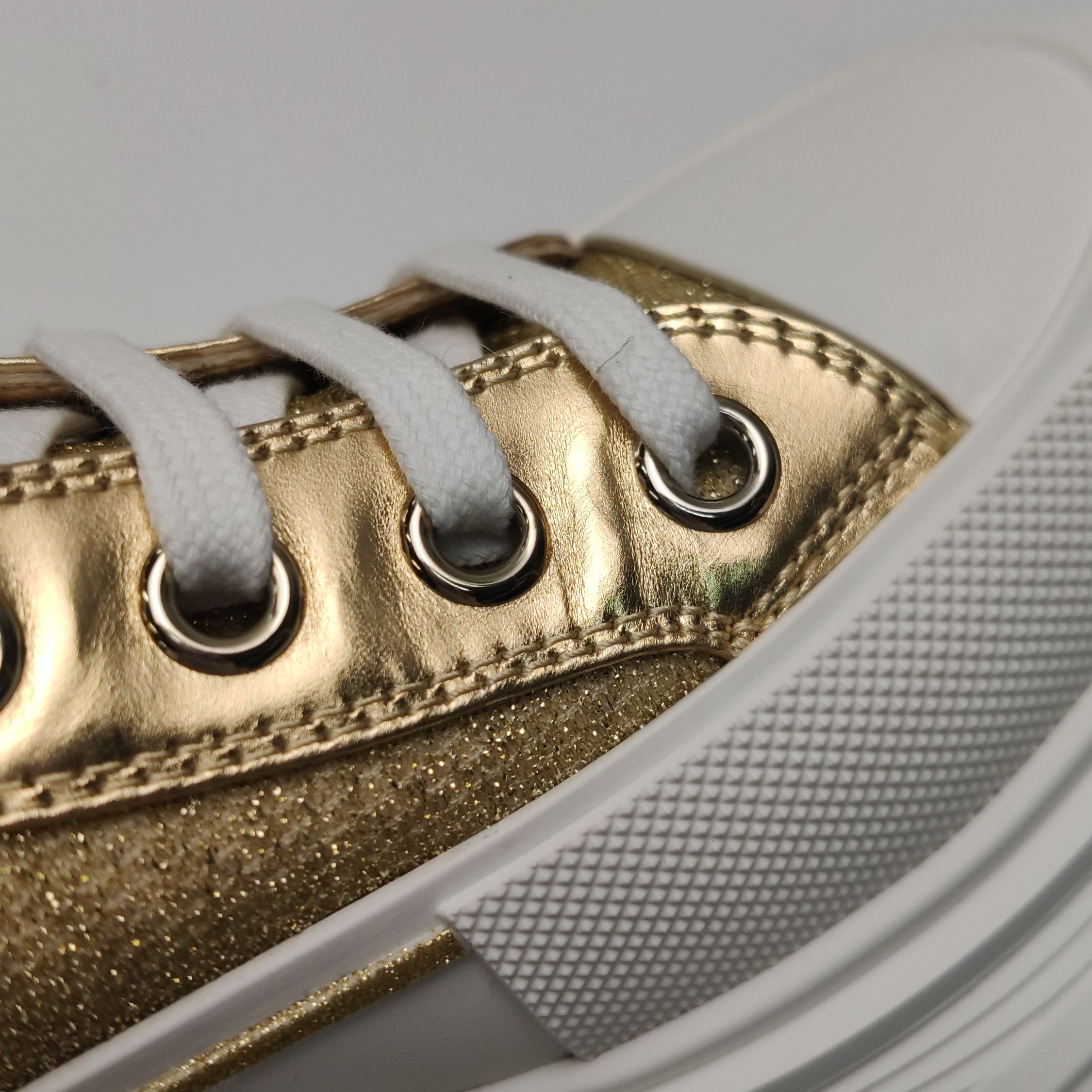 Alexander McQueen Alexander McQueen Women 8 Lowtop Sneakers Size US 8 / IT 38 - 9 Thumbnail
