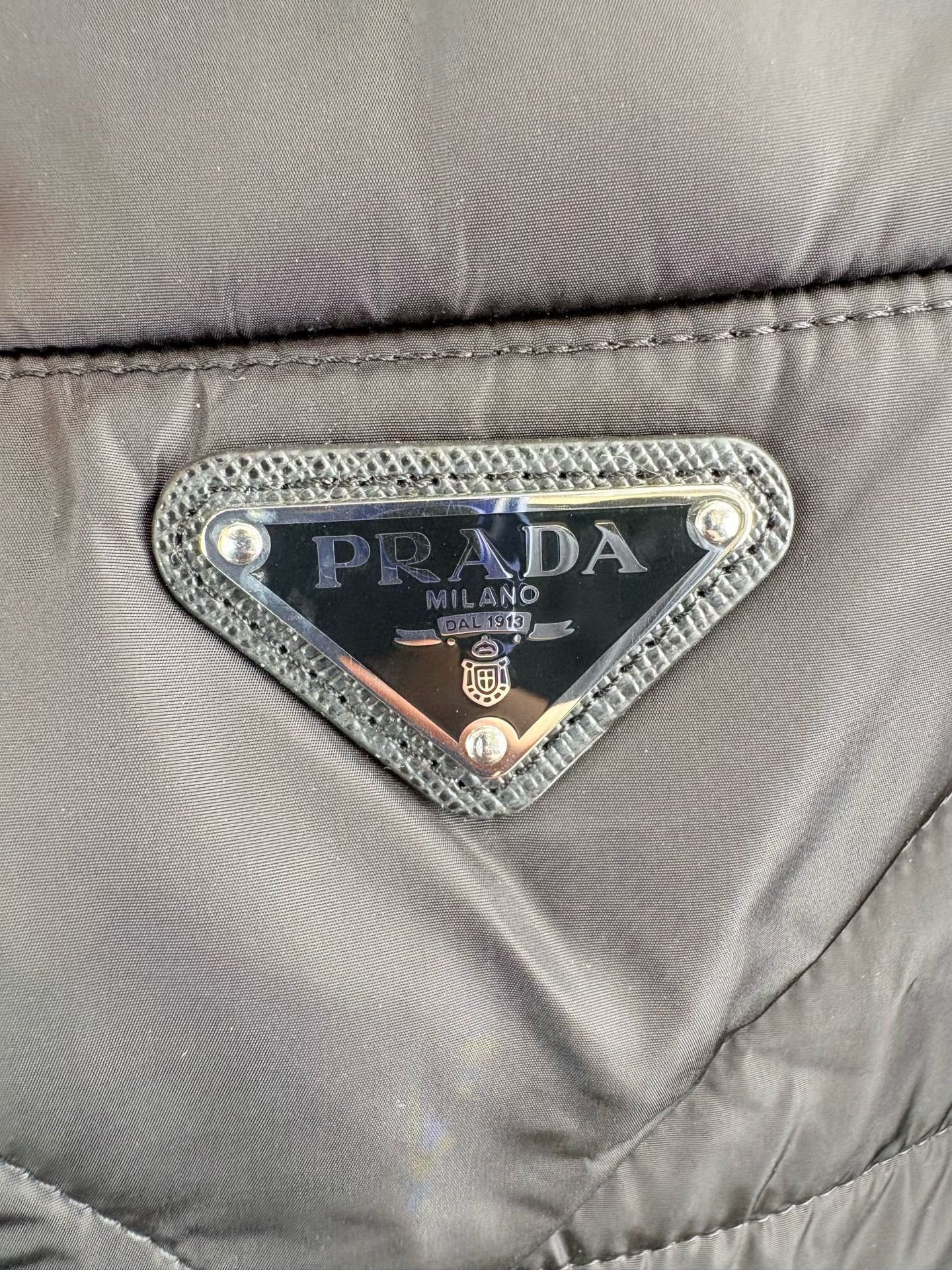 Prada Prada Re-Nylon Triangle Logo Quilted Down Coat 40 Size S / US 4 / IT 40 - 4 Thumbnail
