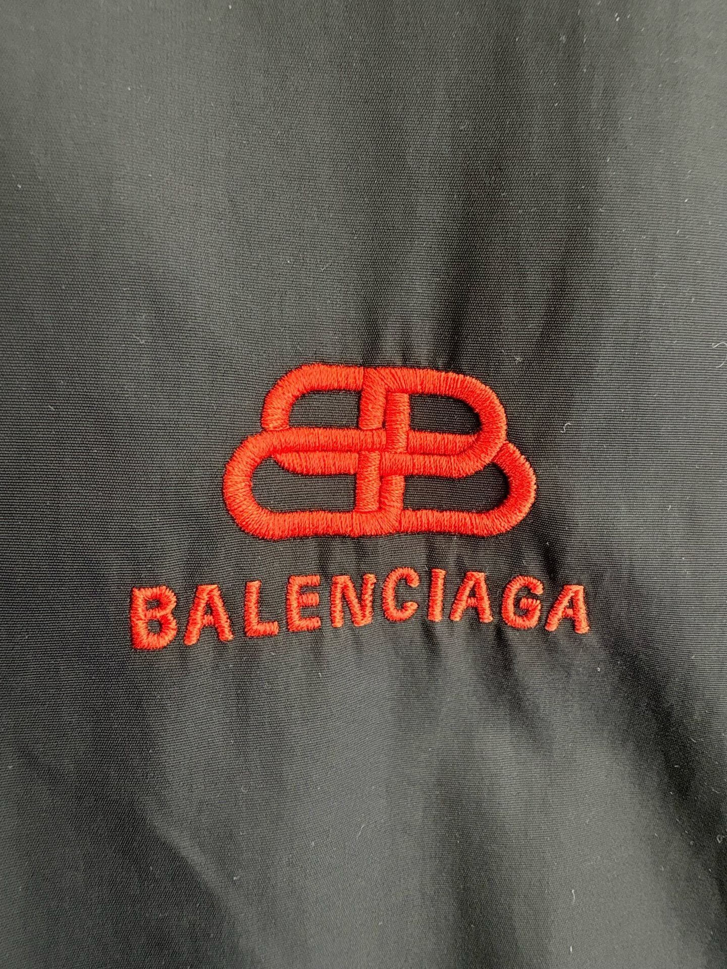 Balenciaga Balenciaga Embroidered BB Logo Windbreaker Size 44 Size US S / EU 44-46 / 1 - 4 Thumbnail