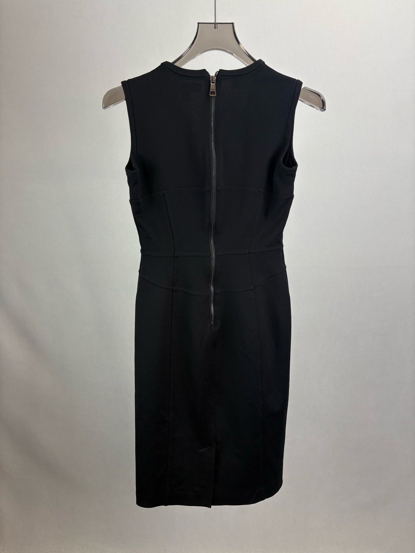 Burberry Burberry V-Neck Sleeveless Midi Dress UK 8 Size S / US 4 / IT 40 - 3 Thumbnail