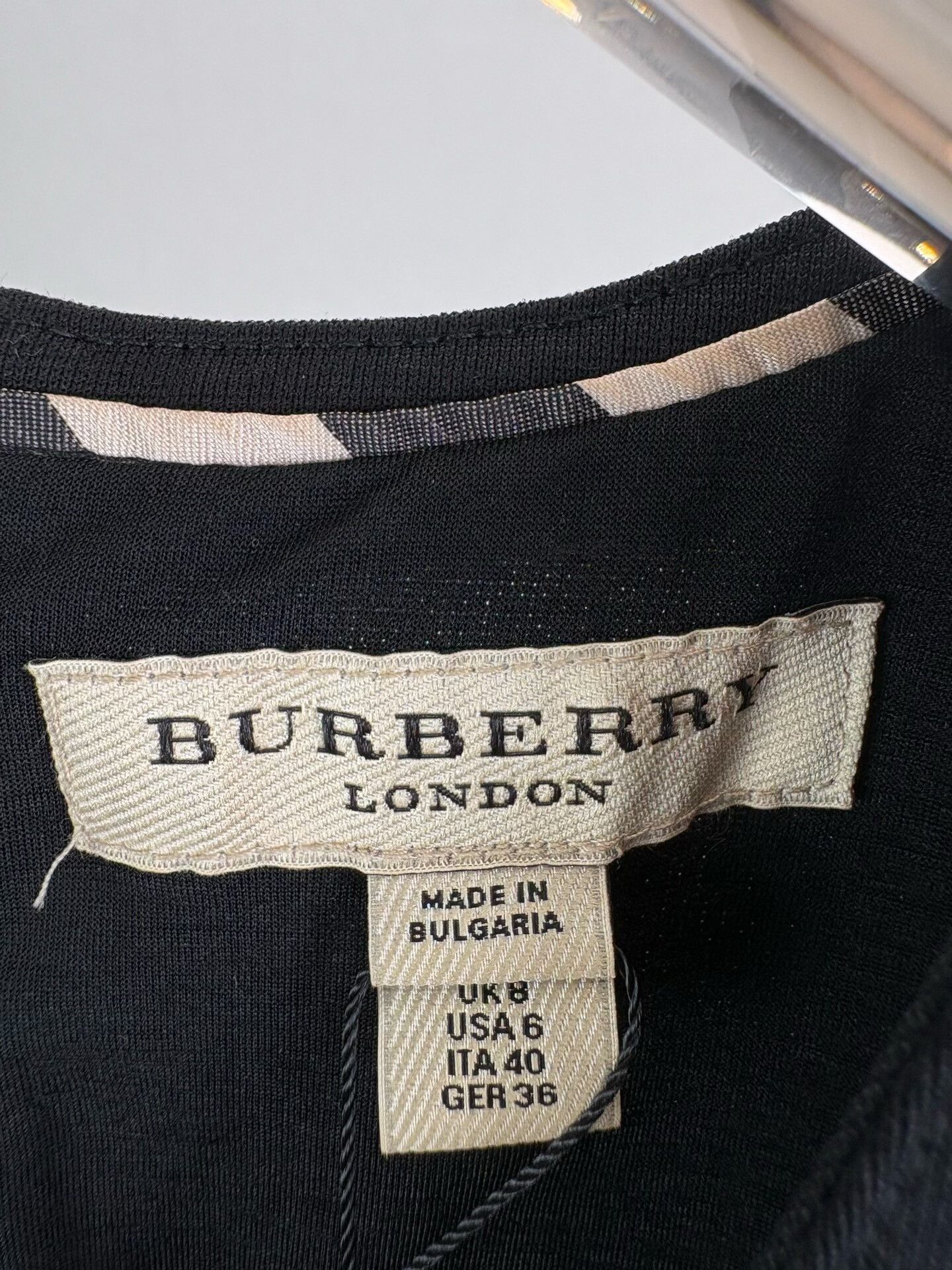 Burberry Burberry V-Neck Sleeveless Midi Dress UK 8 Size S / US 4 / IT 40 - 4 Thumbnail