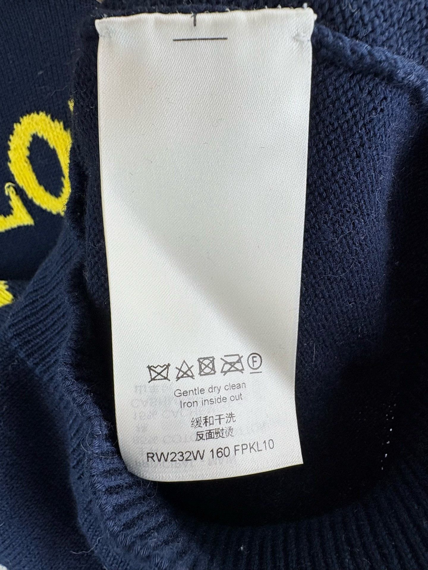 Louis Vuitton Louis Vuitton Yellow Logo Knit Sweater Size S Size S / US 4 / IT 40 - 5 Thumbnail