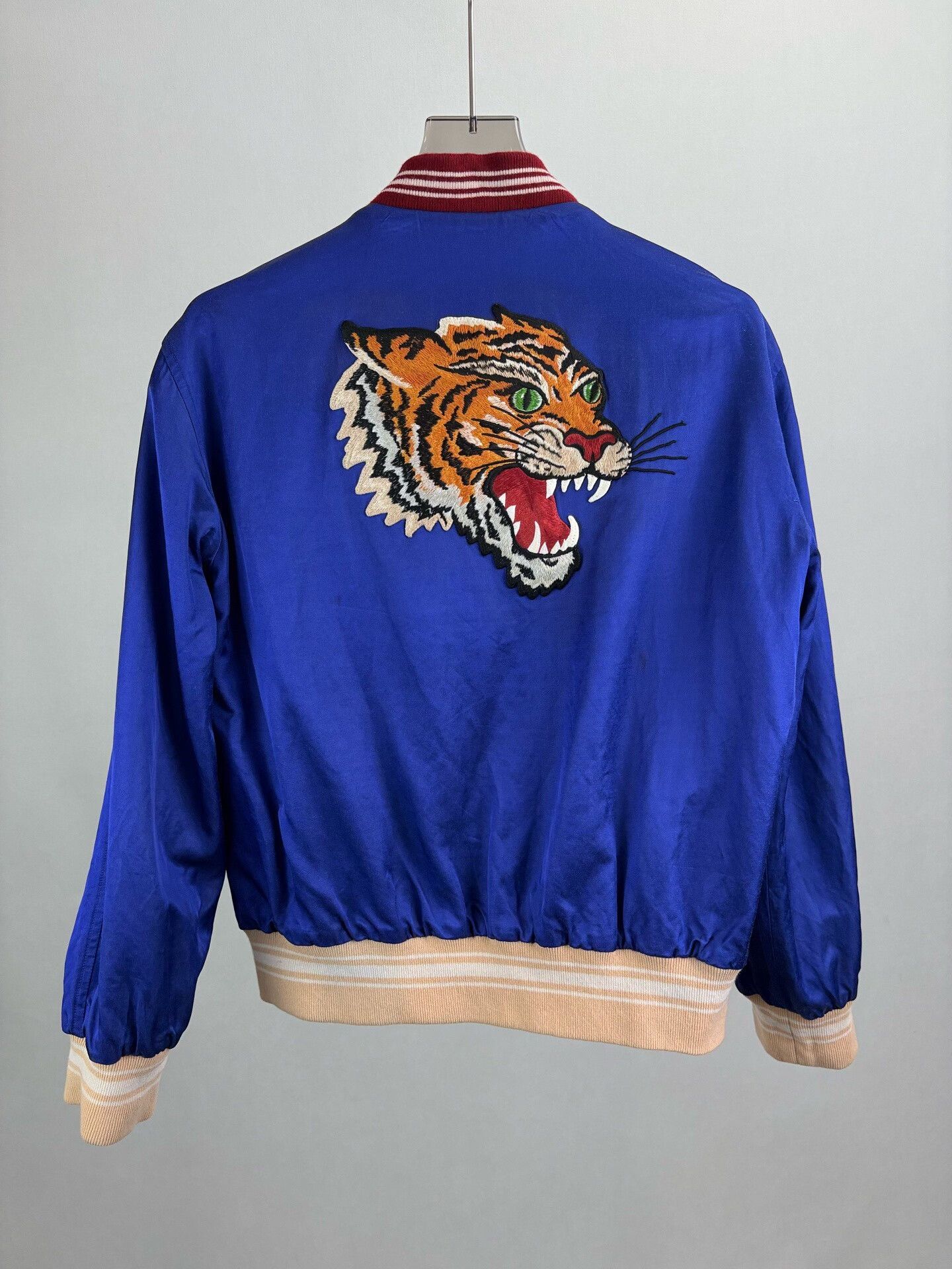 Gucci Gucci Reversible Tiger Embroidery Bomber Jacket Size 48 Size US M / EU 48-50 / 2 - 6 Thumbnail