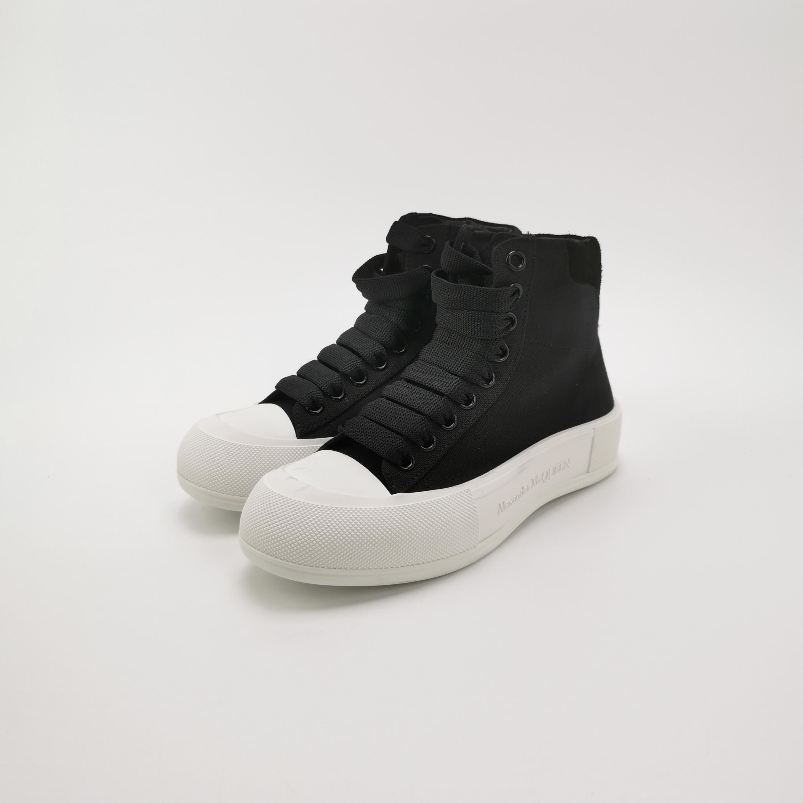 Alexander McQueen Alexander McQueen Women 6 Lowtop Sneakers Size US 6 / IT 36 - 2 Thumbnail