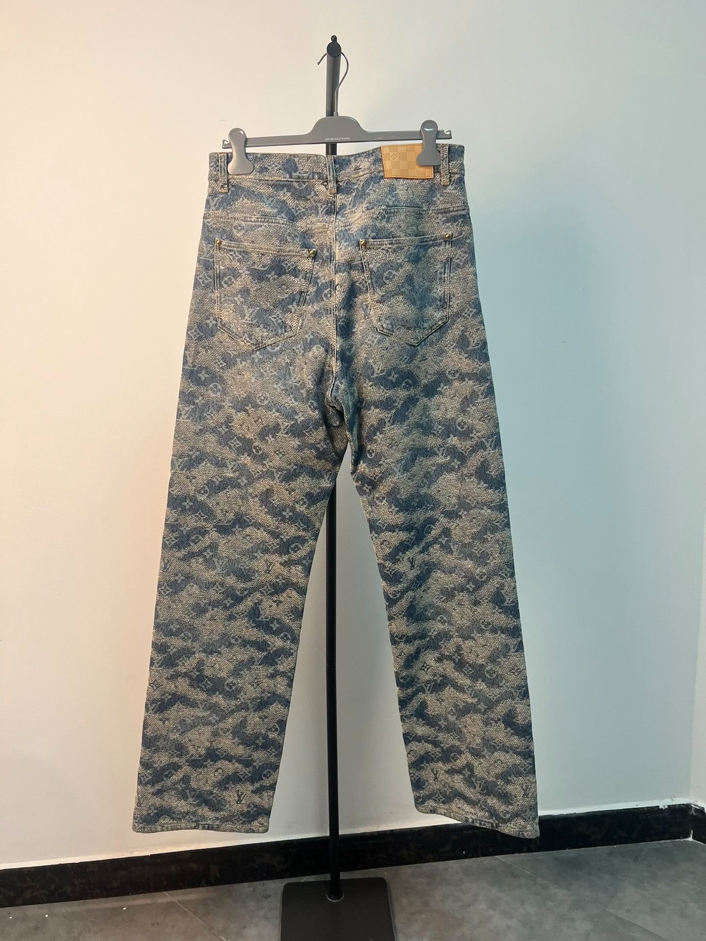 Louis Vuitton Louis Vuitton Monogram Denim Jeans 29 Size US 29 - 3 Thumbnail