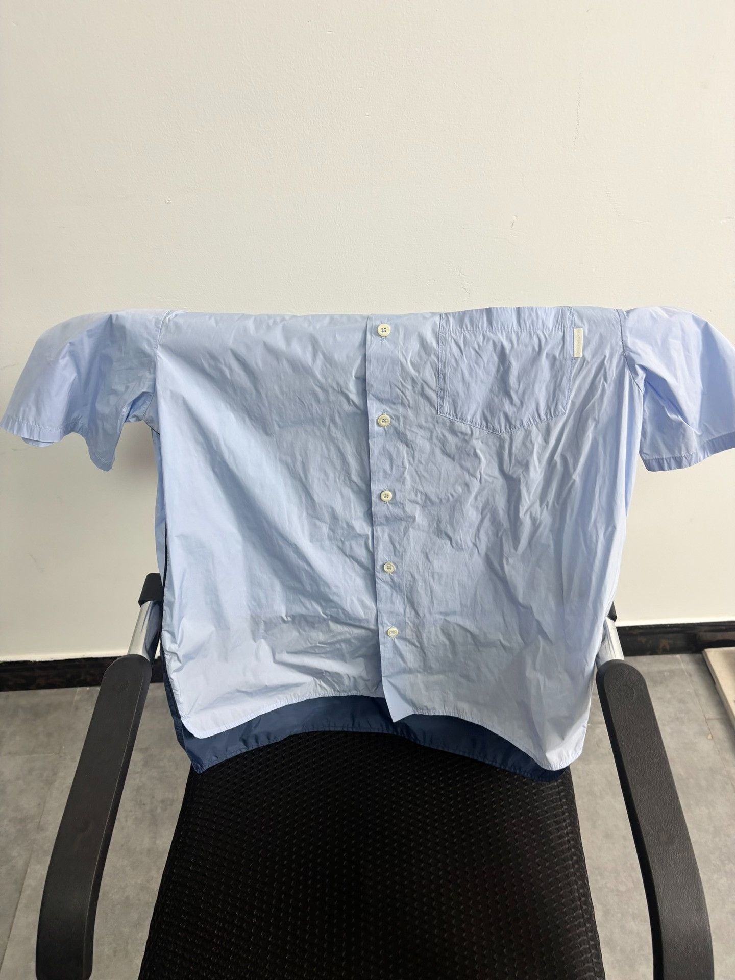 Prada Prada Bicolor Logo Patch Short Sleeve Shirt XS Size US XS / EU 42 / 0 - 2 Thumbnail