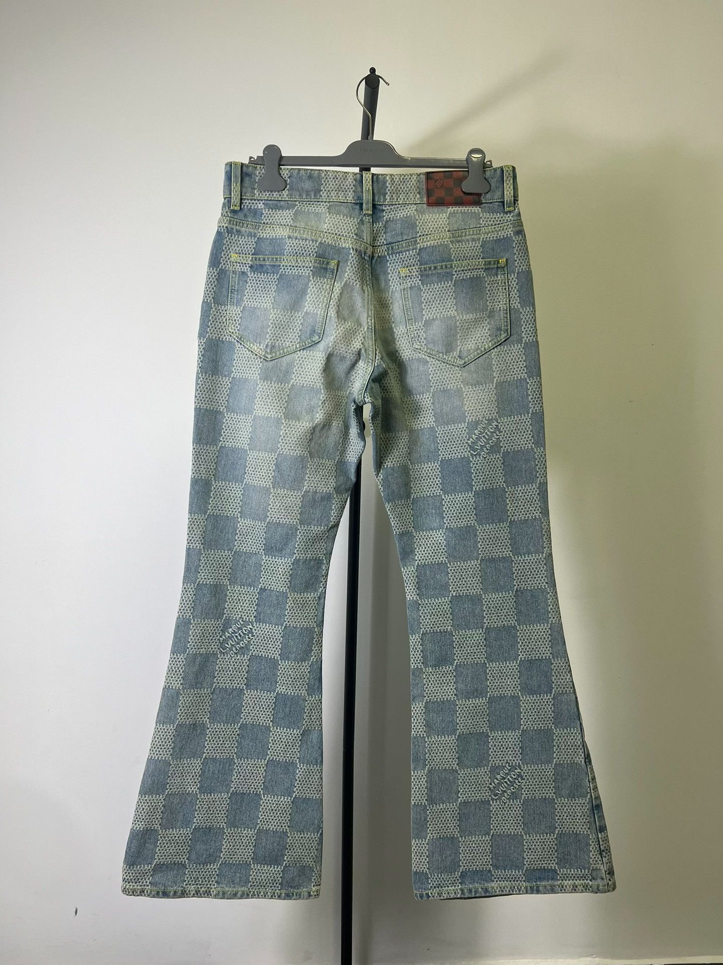 Louis Vuitton Louis Vuitton Damier Pattern Denim Jeans 33 Size US 33 - 3 Thumbnail