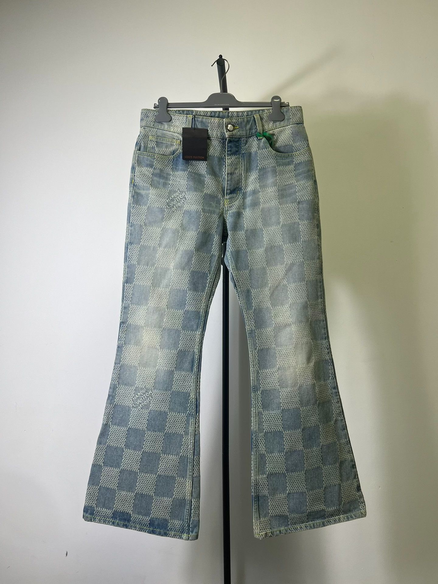Louis Vuitton Louis Vuitton Damier Pattern Denim Jeans 33 Size US 33 - 2 Thumbnail