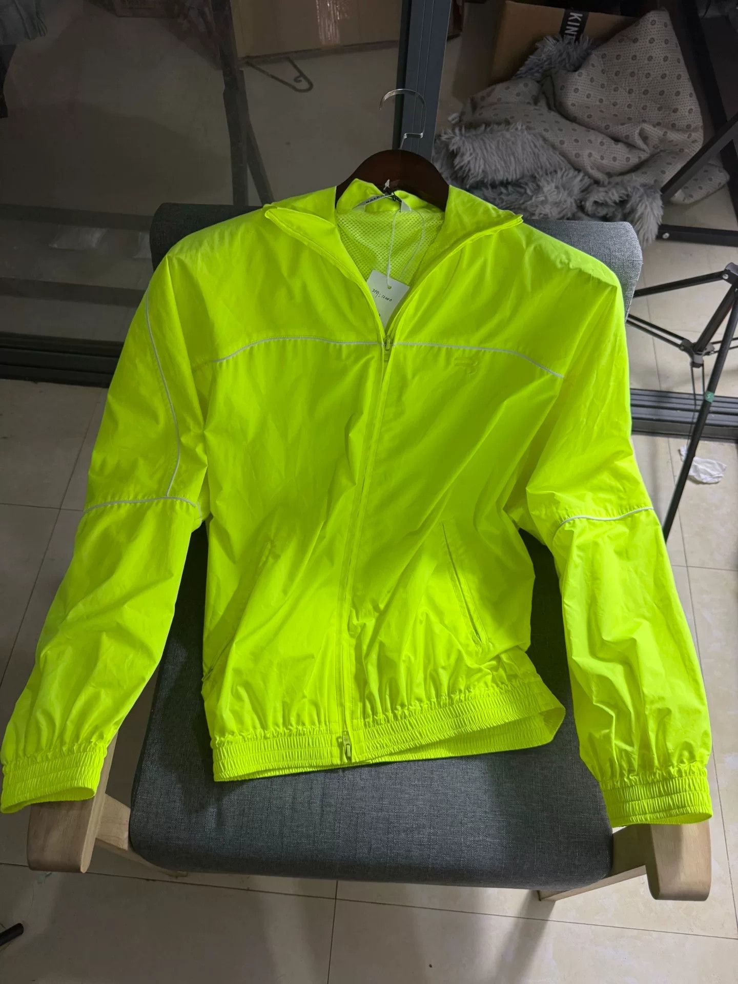 Balenciaga Balenciaga Neon Zip-Up Track Jacket Size 34 Size XS / US 0-2 / IT 36-38 - 2 Thumbnail