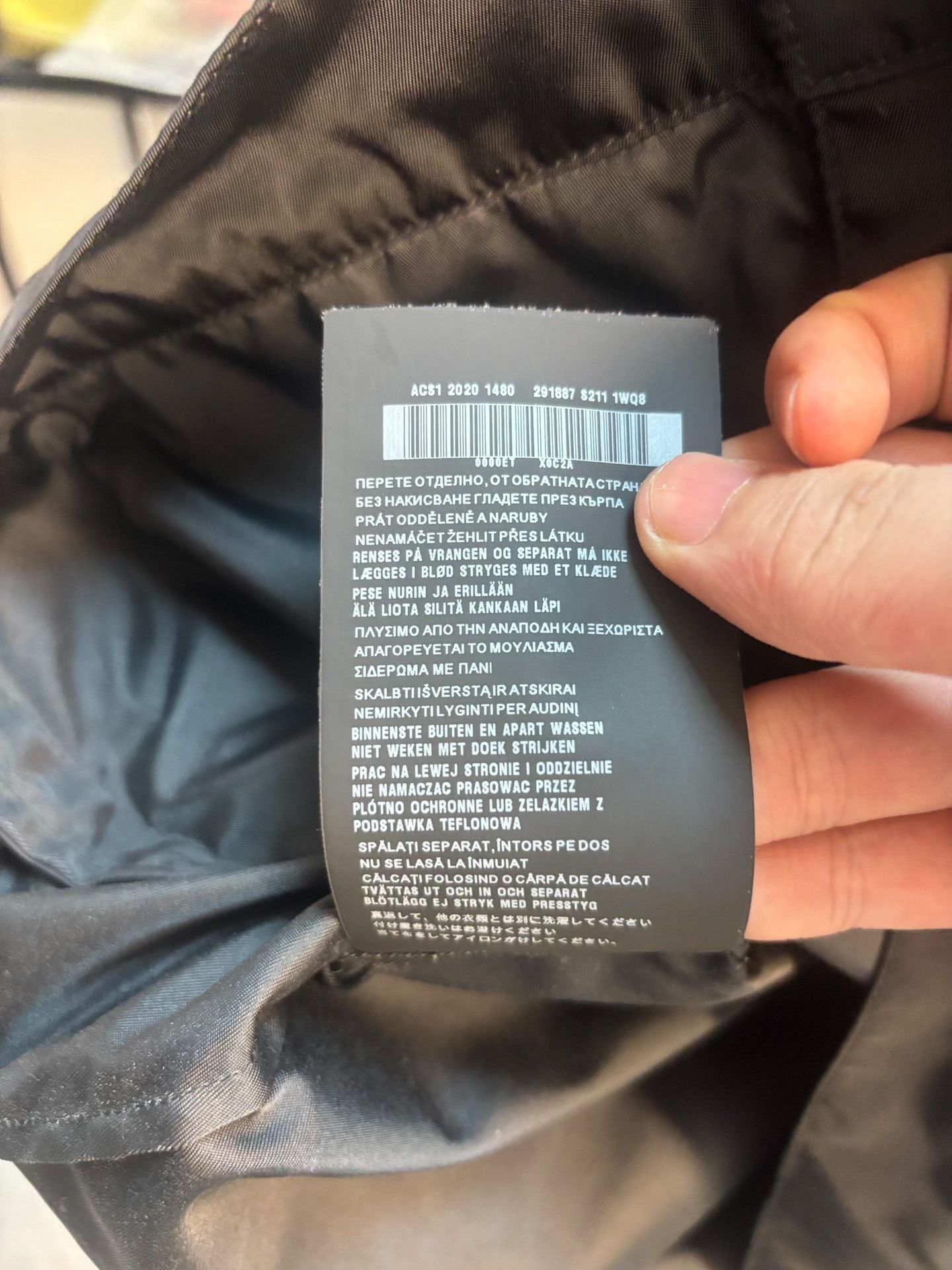 Prada Prada Re-Nylon Triangle Logo Jacket IT 36 Size XS / US 0-2 / IT 36-38 - 7 Thumbnail