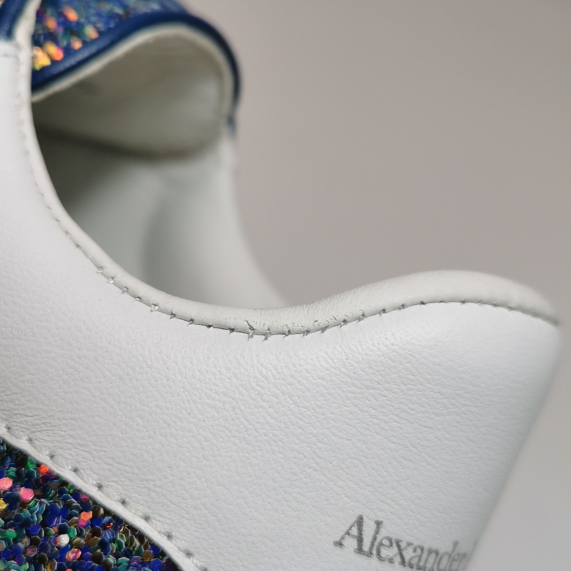 Alexander McQueen Alexander McQueen Women 5 Lowtop Sneakers Size US 5 / IT 35 - 7 Thumbnail