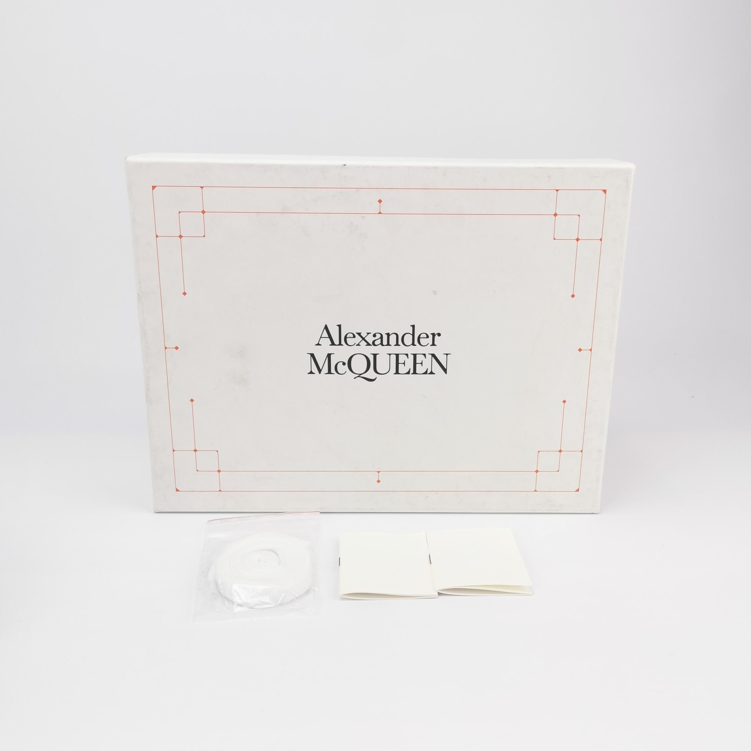 Alexander McQueen Alexander McQueen Women 7 Lowtop Sneakers Size US 7 / IT 37 - 6 Thumbnail