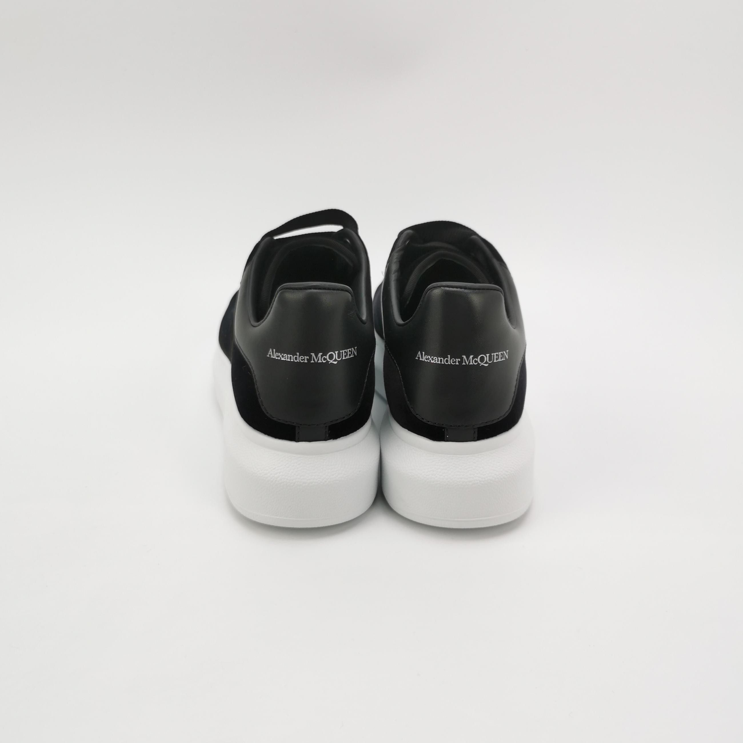Alexander McQueen Alexander McQueen Women 5 Lowtop Sneakers Size US 5 / IT 35 - 4 Thumbnail