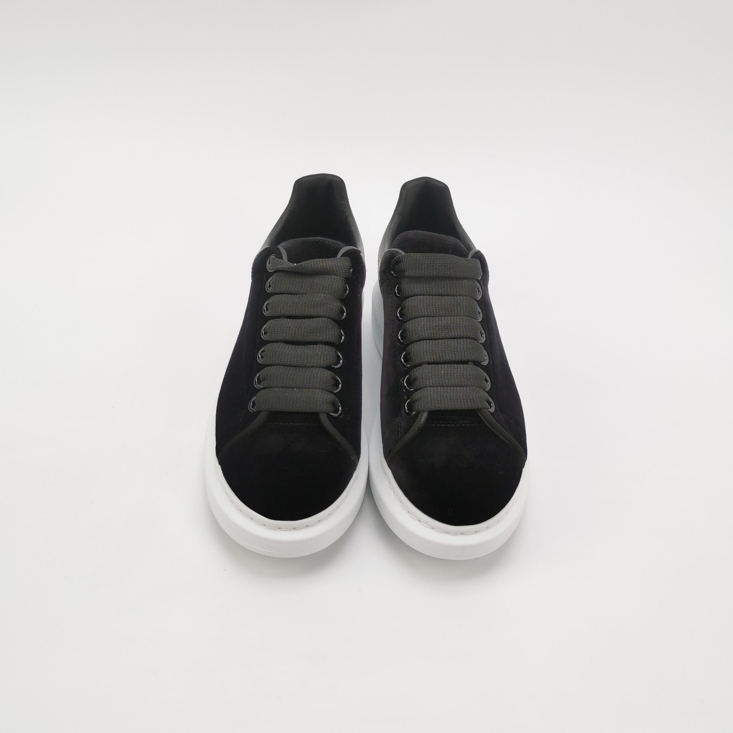 Alexander McQueen Alexander McQueen Women 5 Lowtop Sneakers Size US 5 / IT 35 - 3 Thumbnail