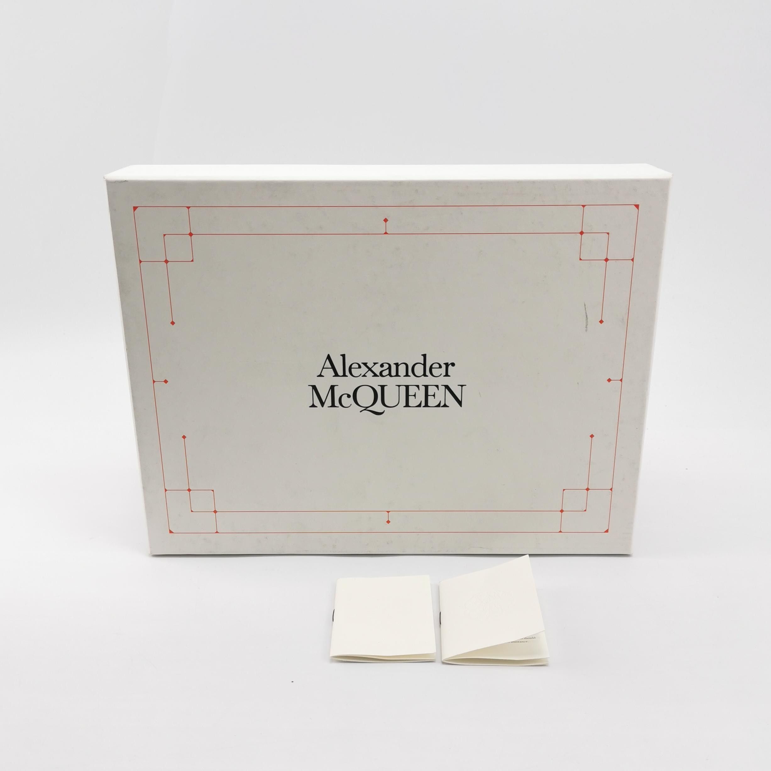 Alexander McQueen Alexander McQueen Women 5 Lowtop Sneakers Size US 5 / IT 35 - 6 Thumbnail