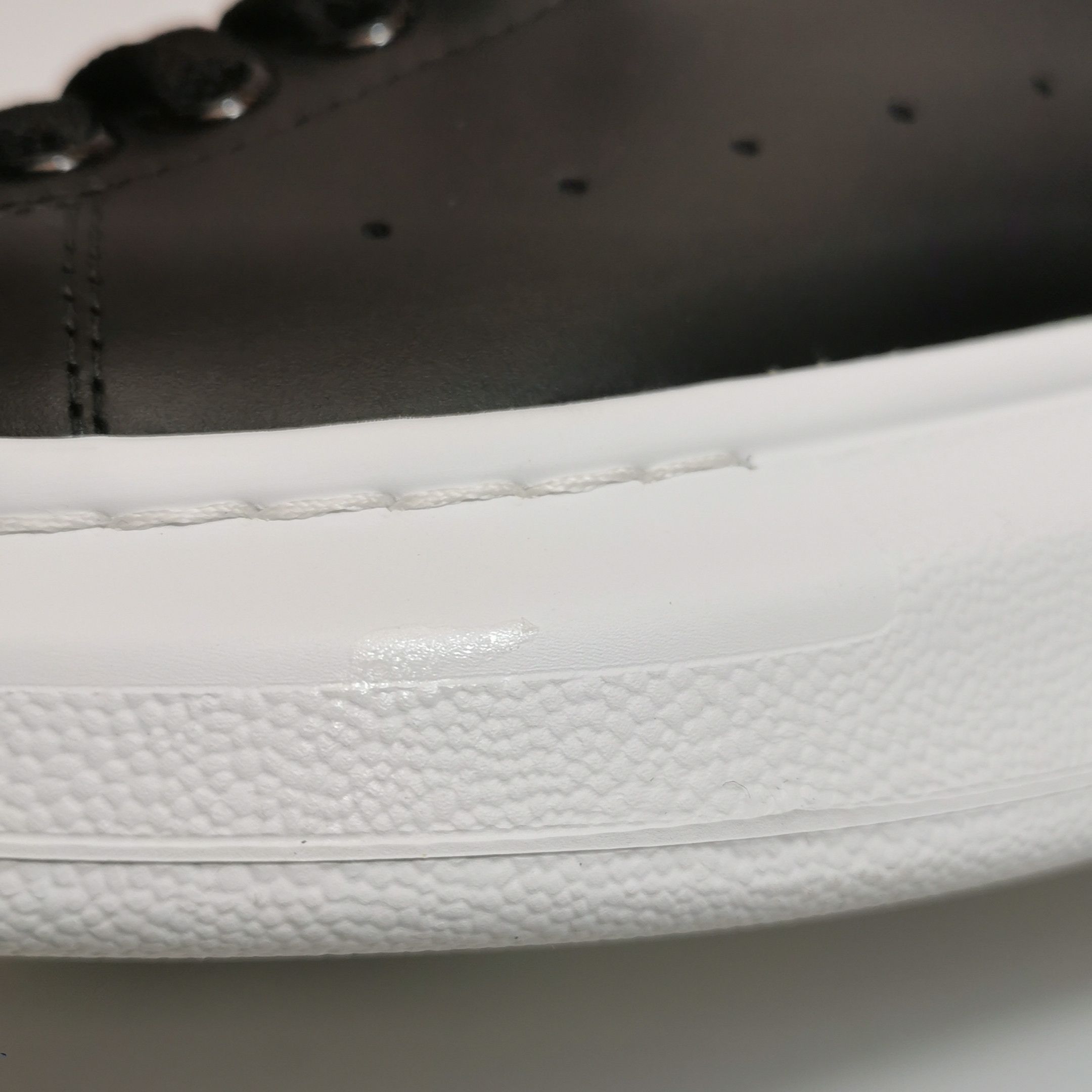 Alexander McQueen Alexander McQueen Women 5 Lowtop Sneakers Size US 5 / IT 35 - 8 Thumbnail