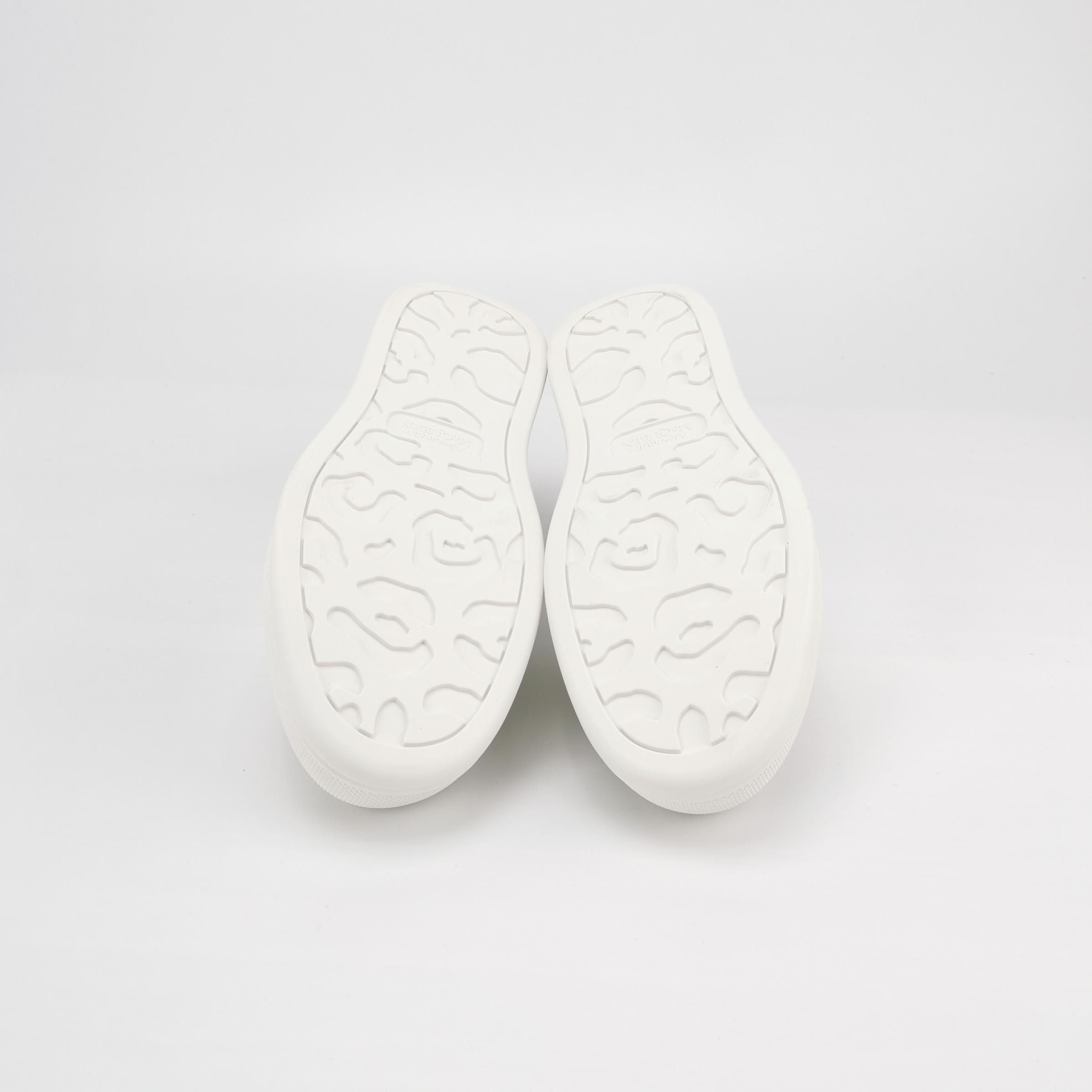 Alexander McQueen Alexander McQueen Women 6 Lowtop Sneakers Size US 6 / IT 36 - 5 Thumbnail