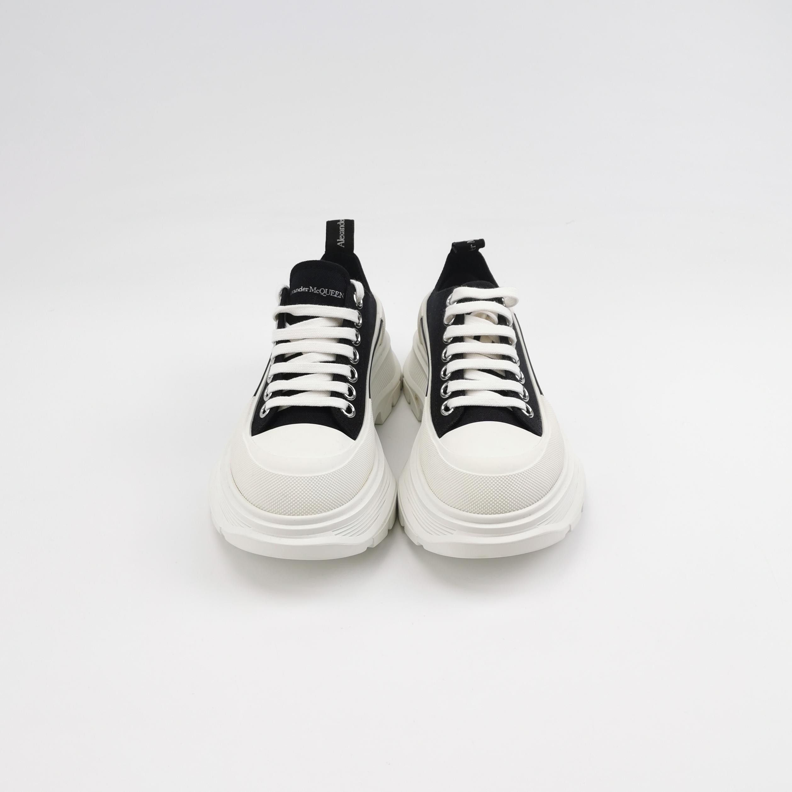 Alexander McQueen Alexander McQueen Women 6 Lowtop Sneakers Size US 6 / IT 36 - 3 Thumbnail