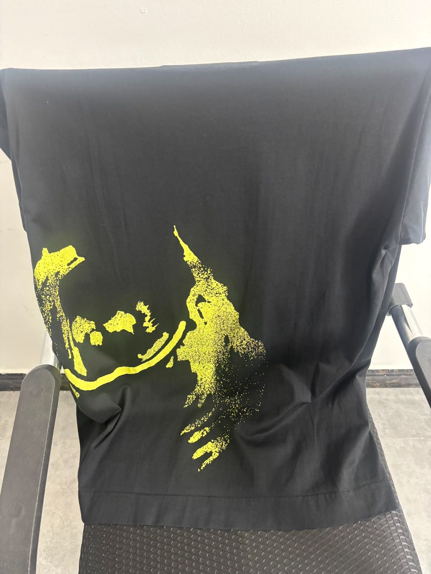 Givenchy Givenchy Smiley Graphic Print T-Shirt XS Size US XS / EU 42 / 0 - 3 Thumbnail