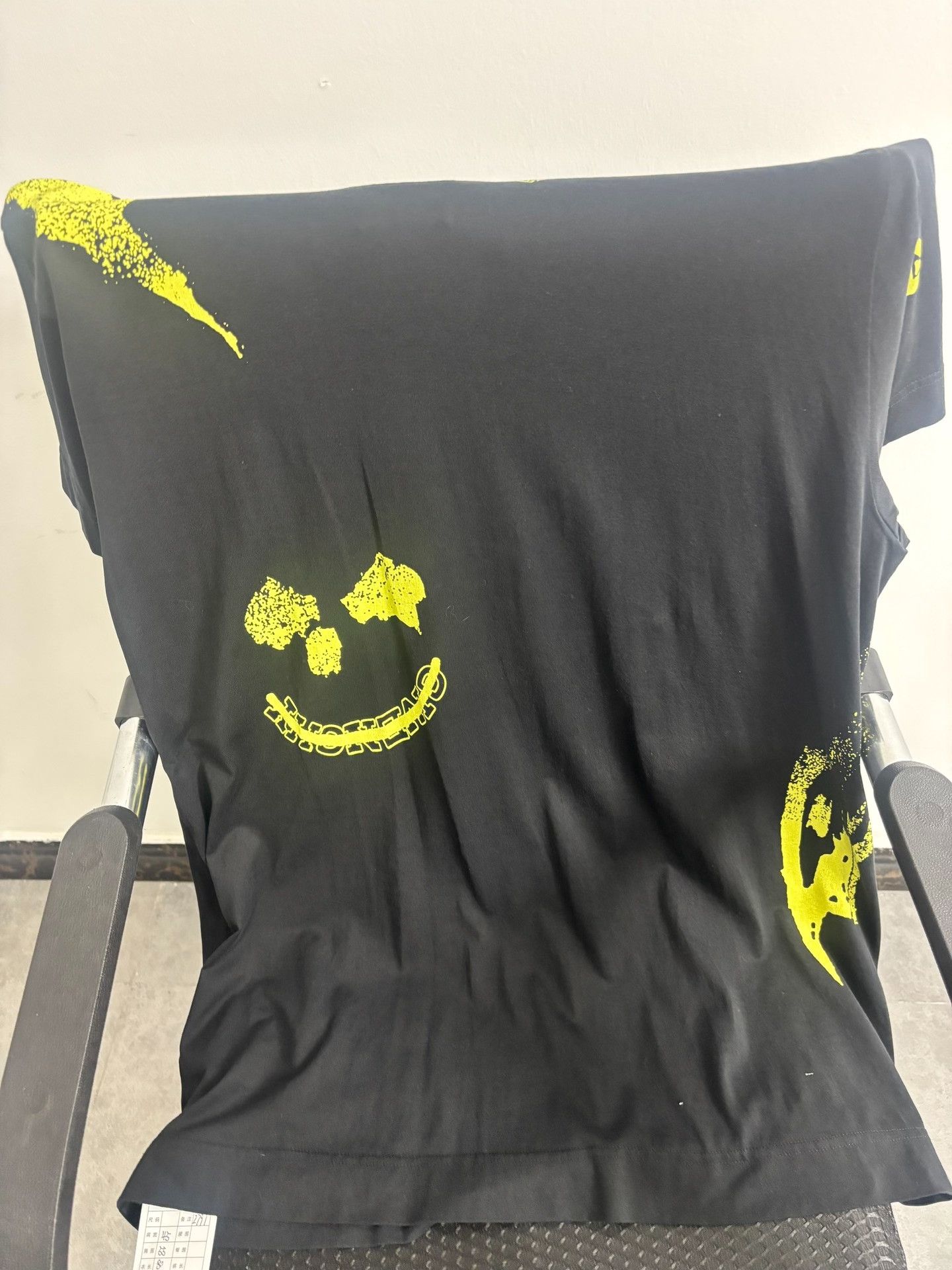 Givenchy Givenchy Smiley Graphic Print T-Shirt XS Size US XS / EU 42 / 0 - 2 Thumbnail