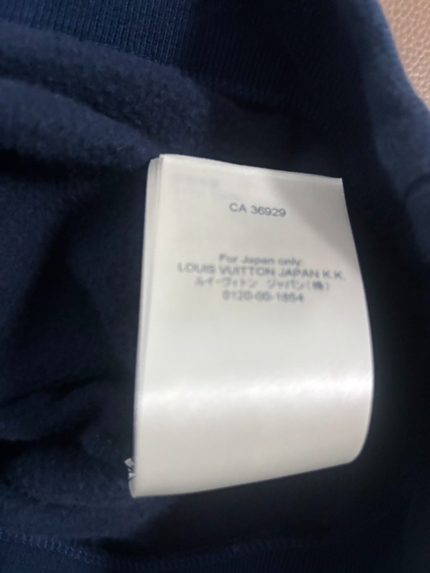 Louis Vuitton Louis Vuitton Dot Logo Sweatshirt S Size US S / EU 44-46 / 1 - 6 Thumbnail