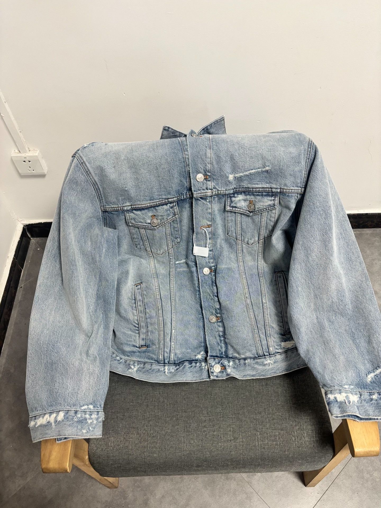 Balenciaga Balenciaga Barcode Distressed Denim Jacket S Size US S / EU 44-46 / 1 - 2 Thumbnail