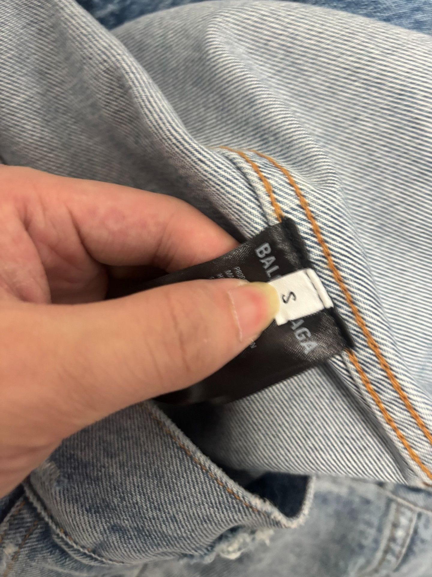 Balenciaga Balenciaga Barcode Distressed Denim Jacket S Size US S / EU 44-46 / 1 - 6 Thumbnail