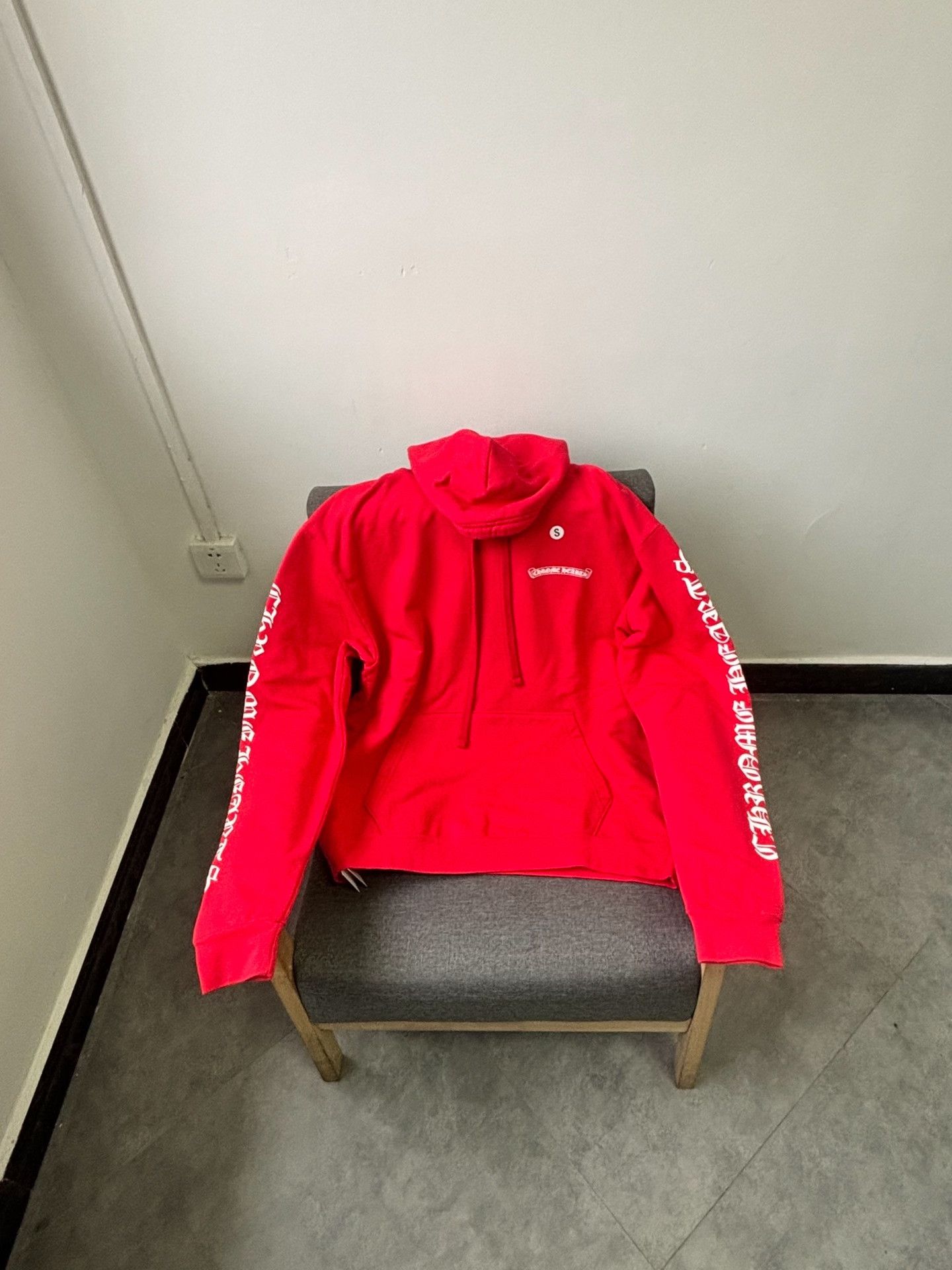 Chrome Hearts Chrome Hearts Red Sanskrit Scroll Hoodie S Size US S / EU 44-46 / 1 - 2 Thumbnail