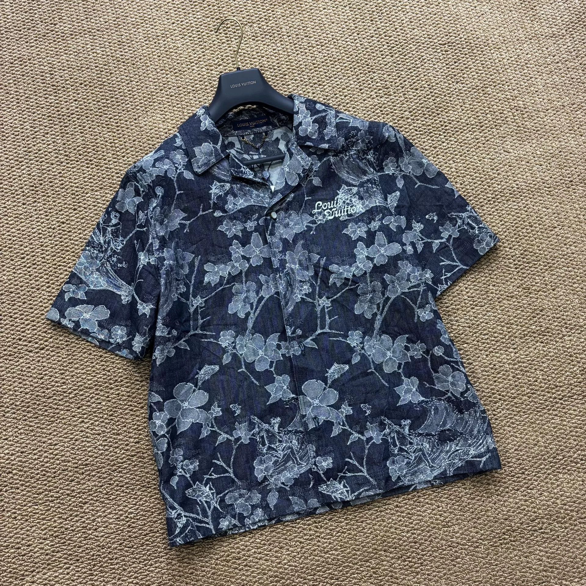 Louis Vuitton Louis Vuitton Embroidered Floral Short Sleeve Shirt S Size US S / EU 44-46 / 1 - 2 Thumbnail