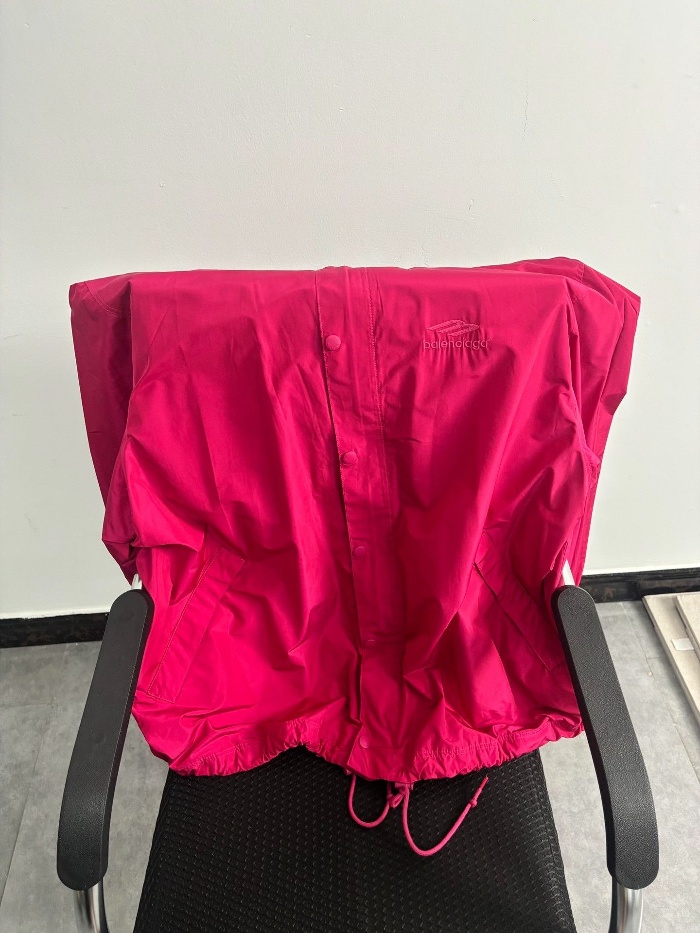 Balenciaga Balenciaga Pink Logo Windbreaker Jacket Size 36 Size XS / US 0-2 / IT 36-38 - 2 Thumbnail