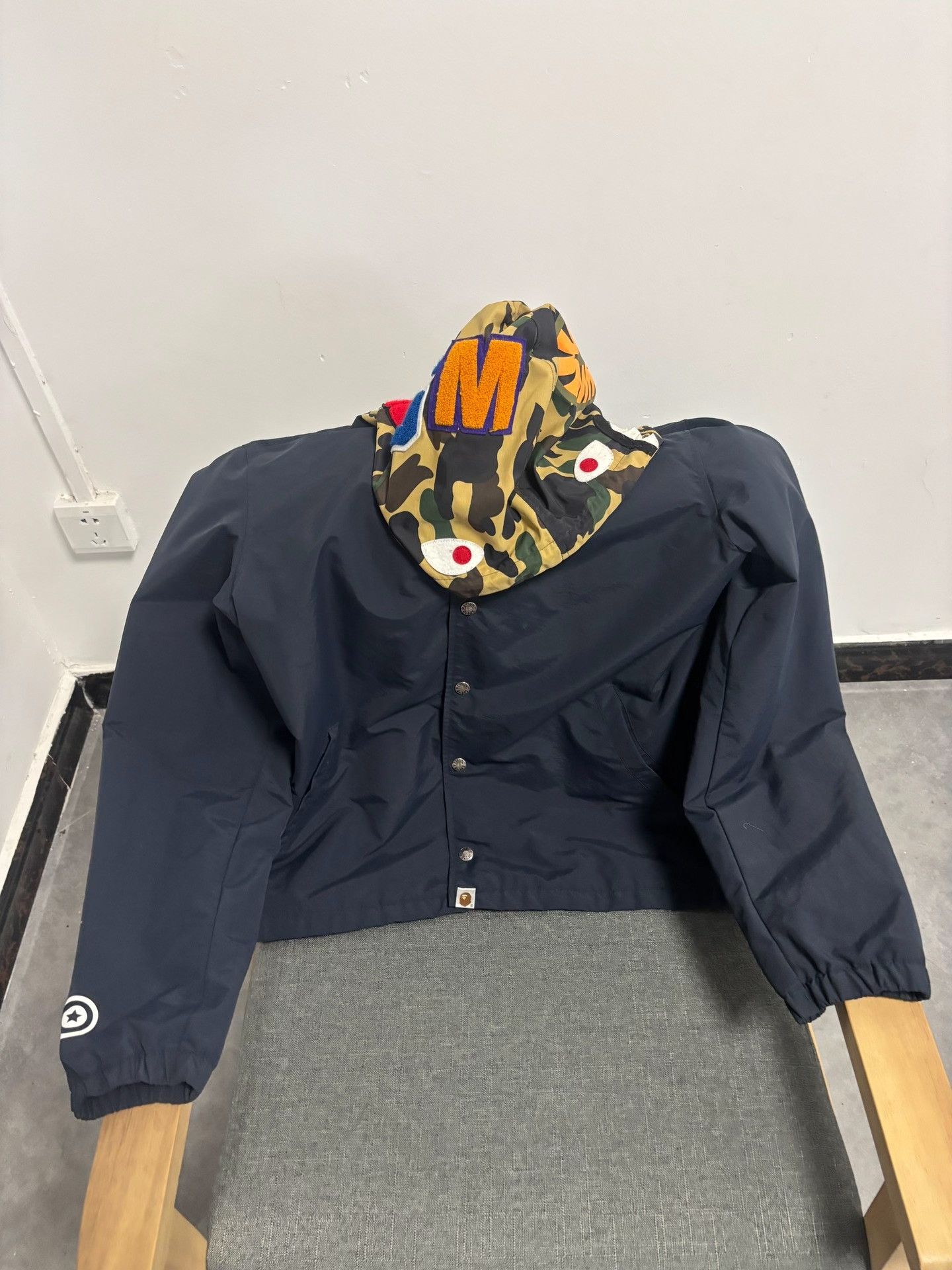 Bape BAPE Shark Camo Hood Coach Jacket Size L Size US L / EU 52-54 / 3 - 2 Thumbnail