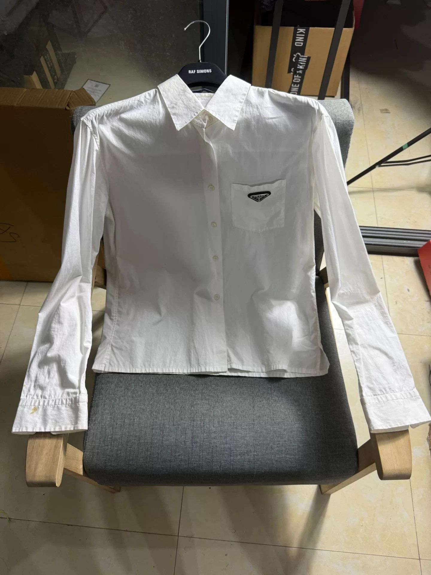 Prada Prada Logo Pocket White Button Up Shirt 42 Size US L / EU 52-54 / 3 - 2 Thumbnail