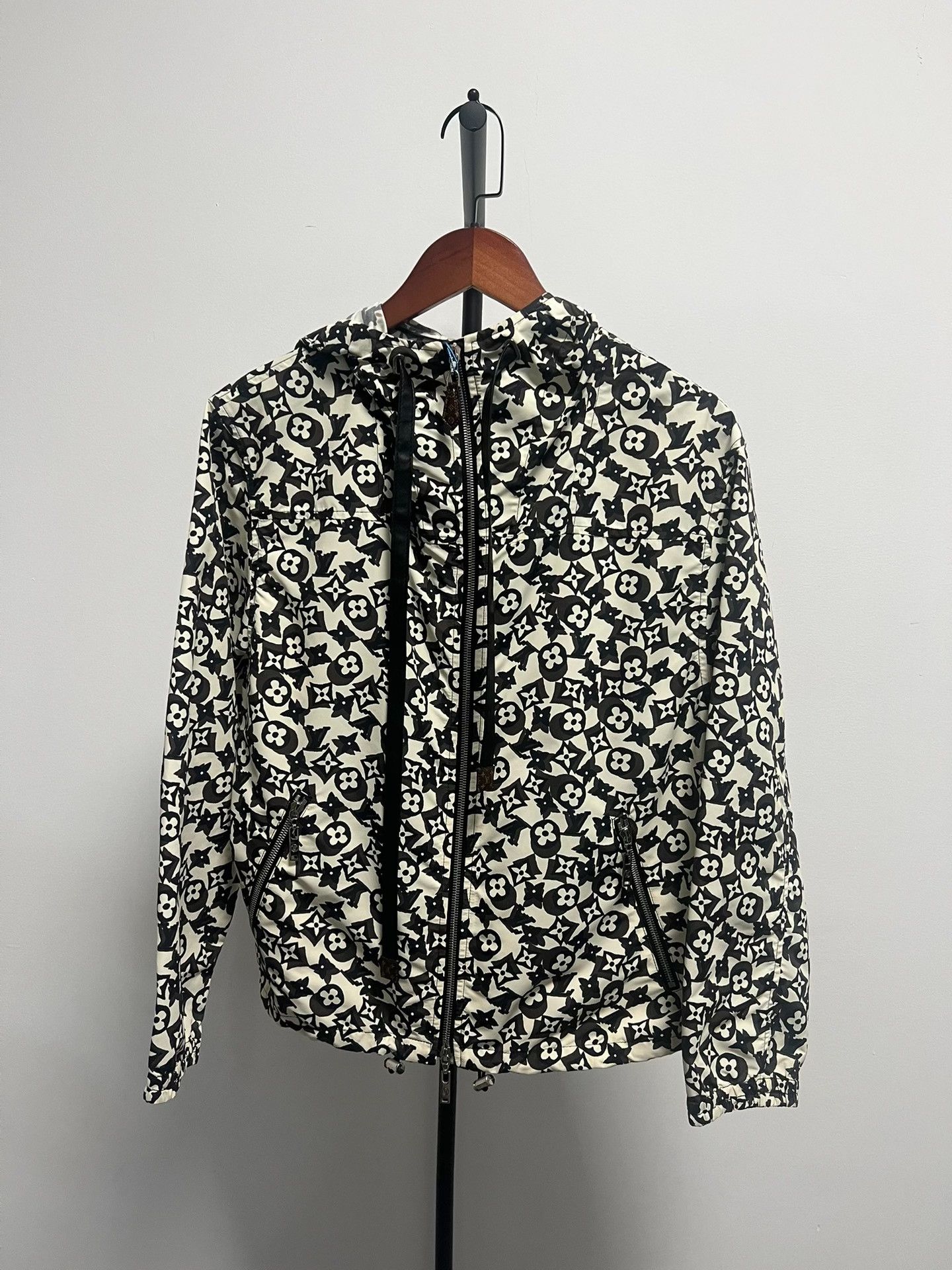 Louis Vuitton Louis Vuitton Monogram Hooded Jacket Size 34 Size XS / US 0-2 / IT 36-38 - 2 Thumbnail