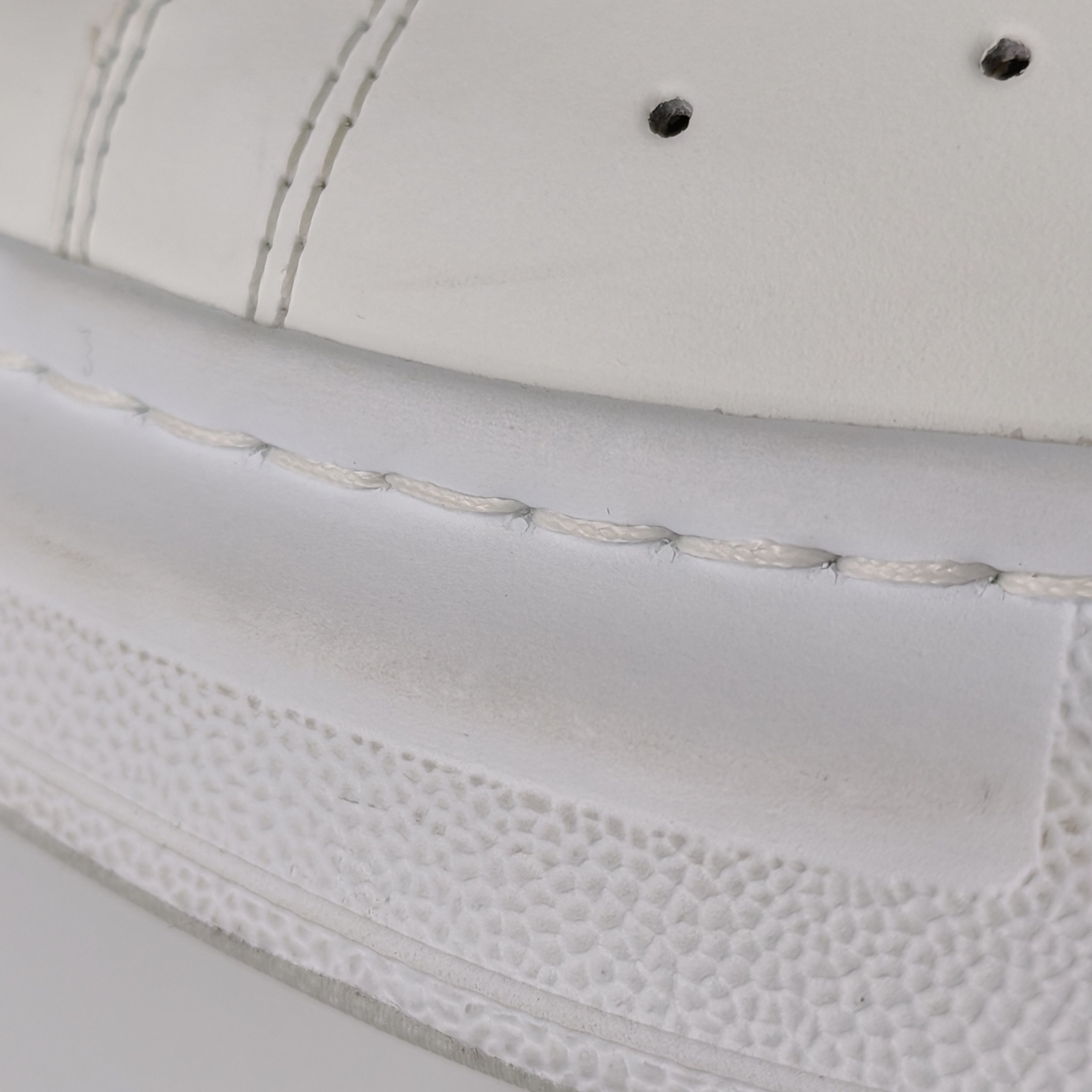 Alexander McQueen Alexander McQueen Women 6 Lowtop Sneakers Size US 6 / IT 36 - 11 Thumbnail