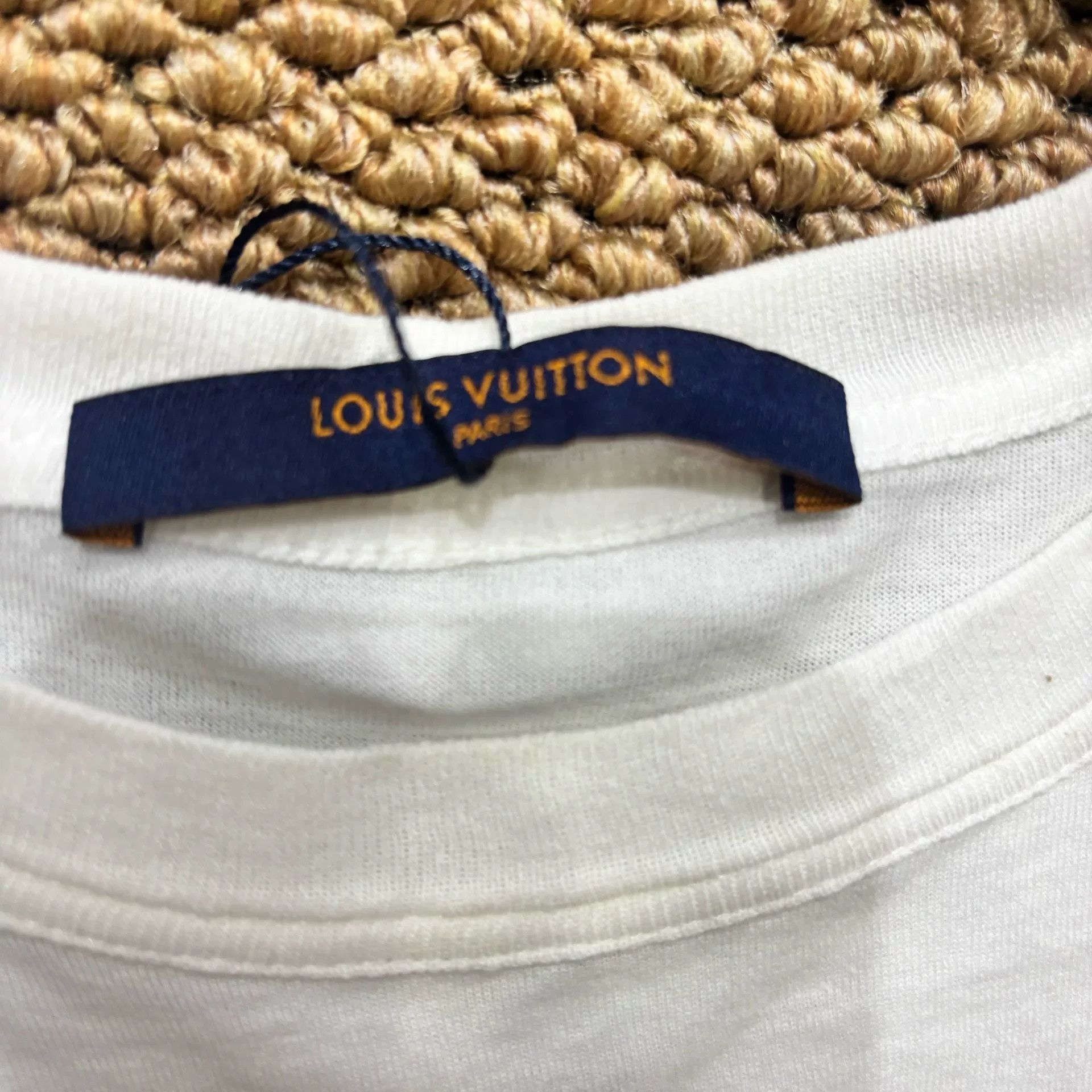 Louis Vuitton Louis Vuitton Forever Graphic T-Shirt L Size US L / EU 52-54 / 3 - 3 Thumbnail