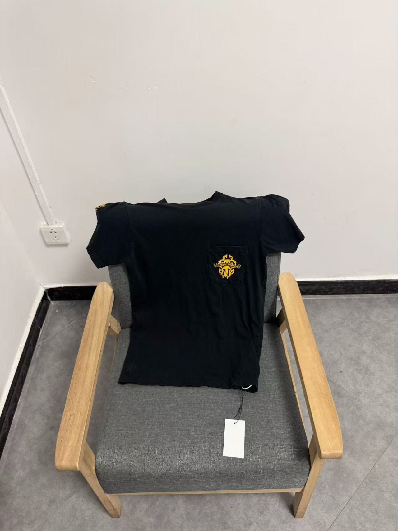 Chrome Hearts Chrome Hearts Gold Logo Pocket T-Shirt S Size US S / EU 44-46 / 1 - 2 Thumbnail