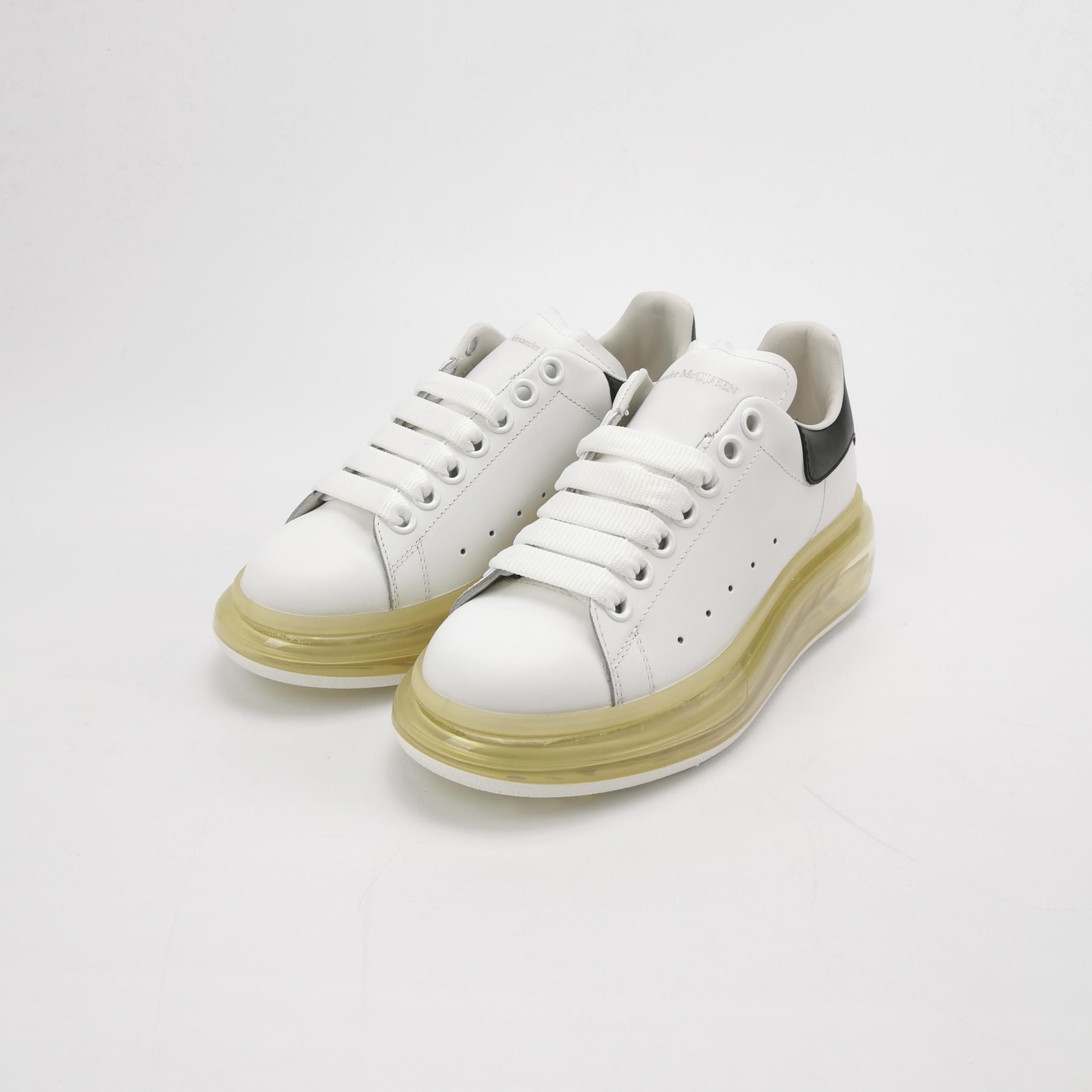 Alexander McQueen Alexander McQueen Women 6 Lowtop Sneakers Size US 6 / IT 36 - 2 Thumbnail