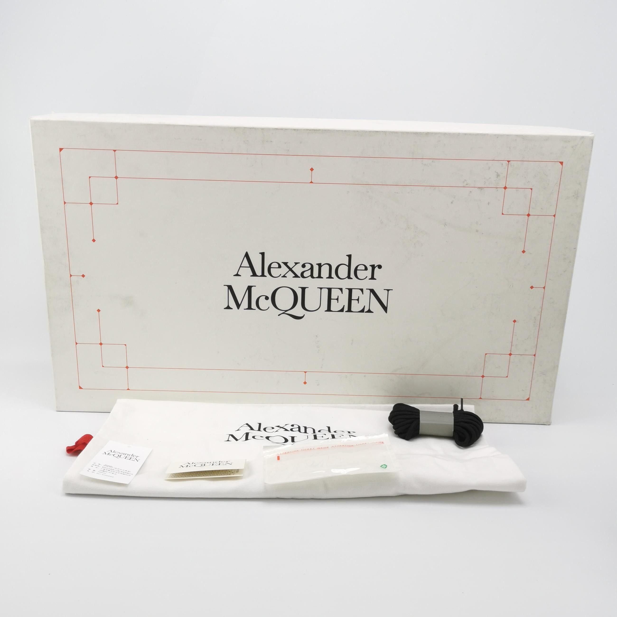 Alexander McQueen Alexander McQueen Women 5 Lowtop Sneakers Size US 5 / IT 35 - 6 Thumbnail