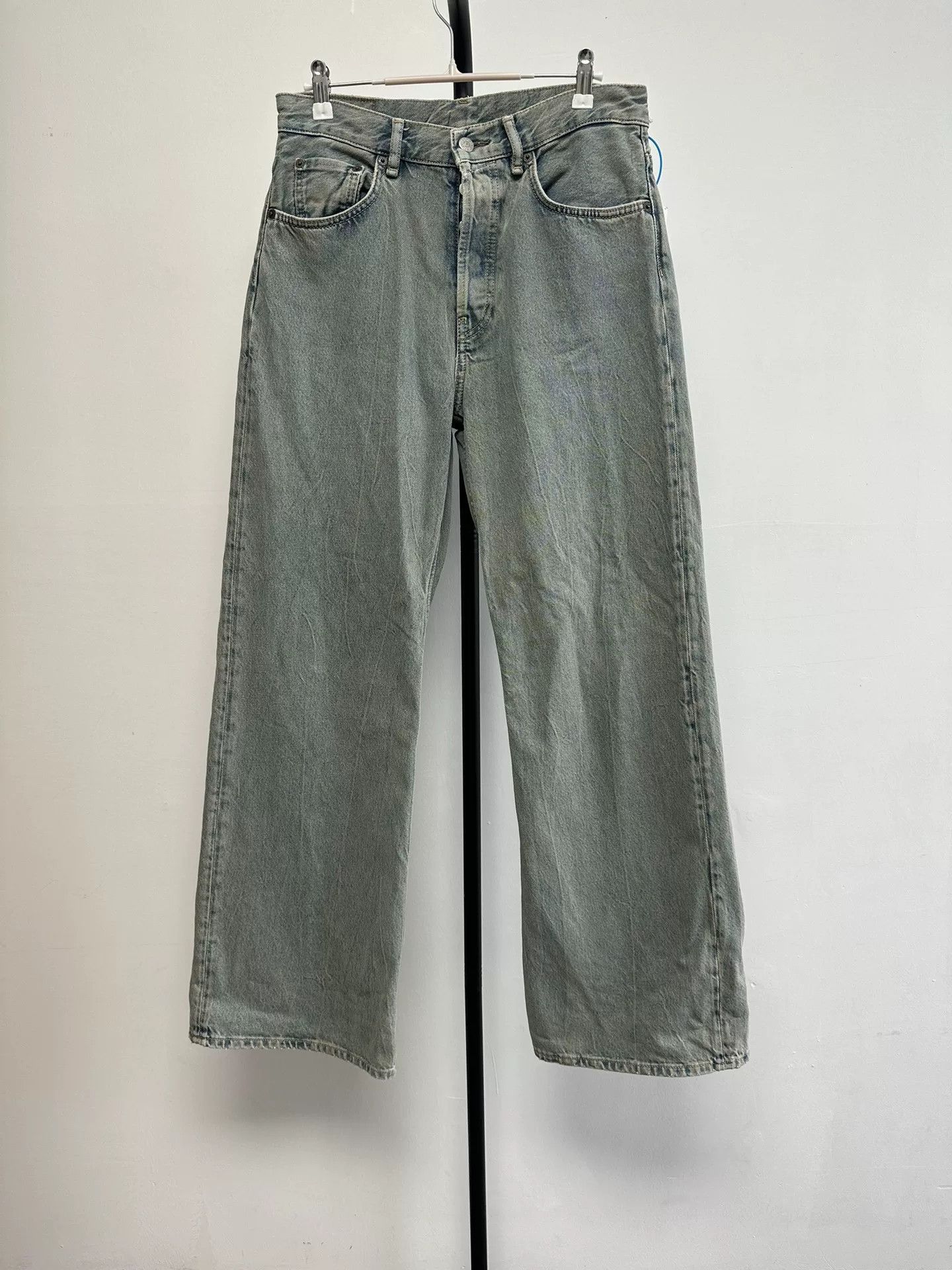 Acne Studios Acne Studios Distressed Blue Jeans 27 Size US 27 - 2 Thumbnail