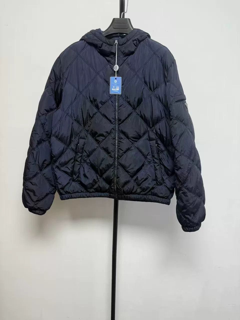 Prada Prada Diamond Quilted Down Jacket 50 Size US M / EU 48-50 / 2 - 2 Thumbnail