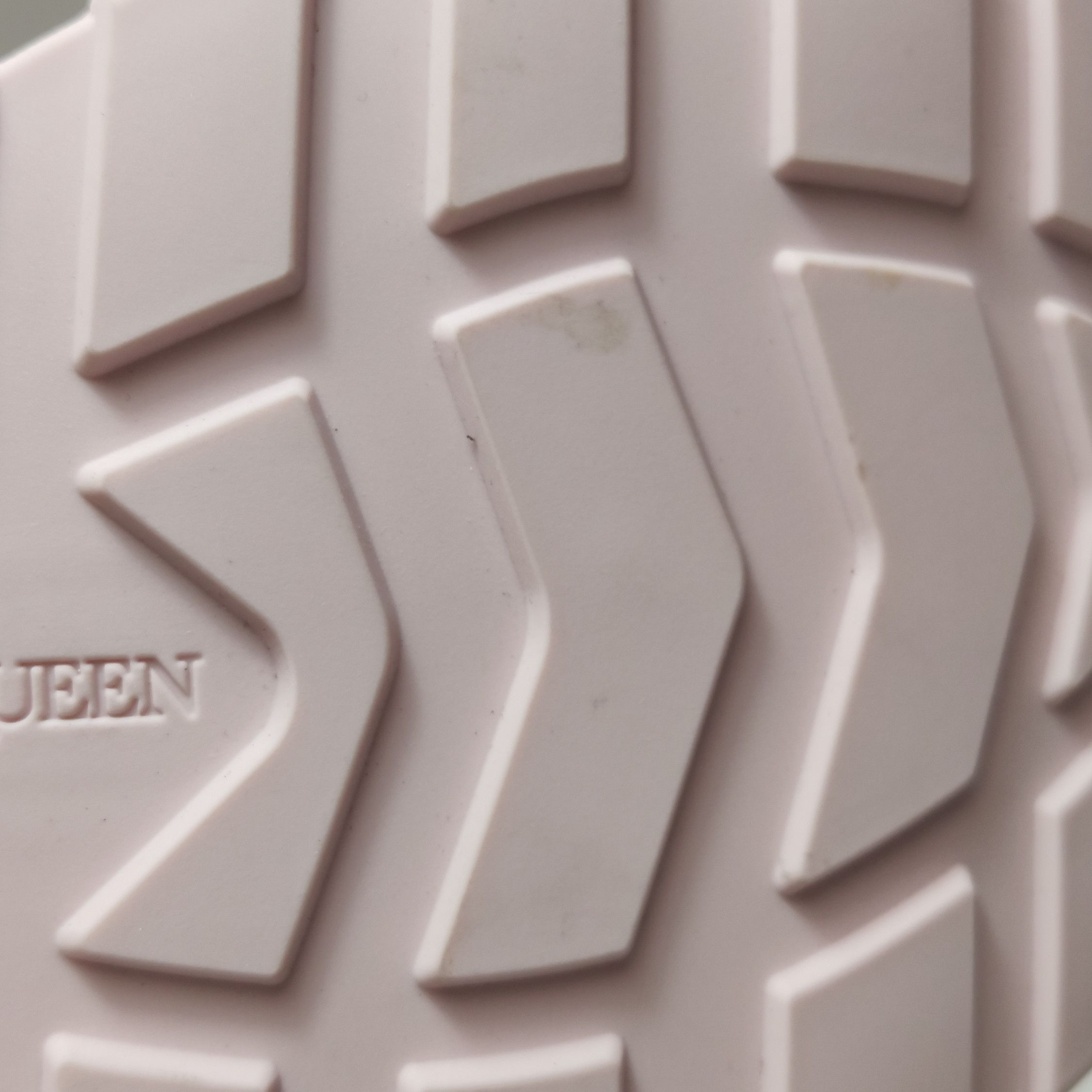 Alexander McQueen Alexander McQueen Women 5 Boots Size US 5 / IT 35 - 9 Thumbnail