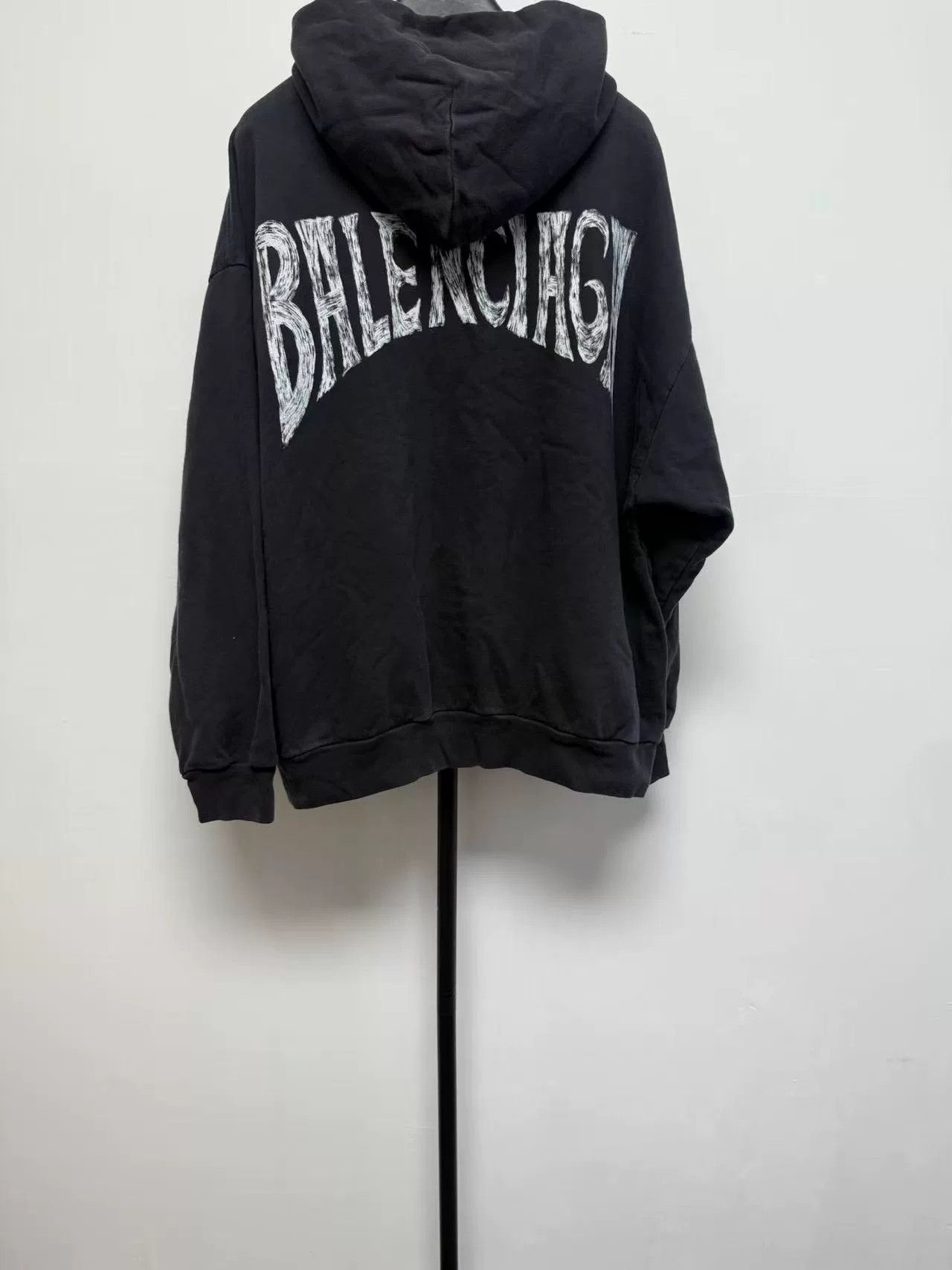 Balenciaga Balenciaga Sketch Logo Hoodie Size S Size US S / EU 44-46 / 1 - 3 Thumbnail