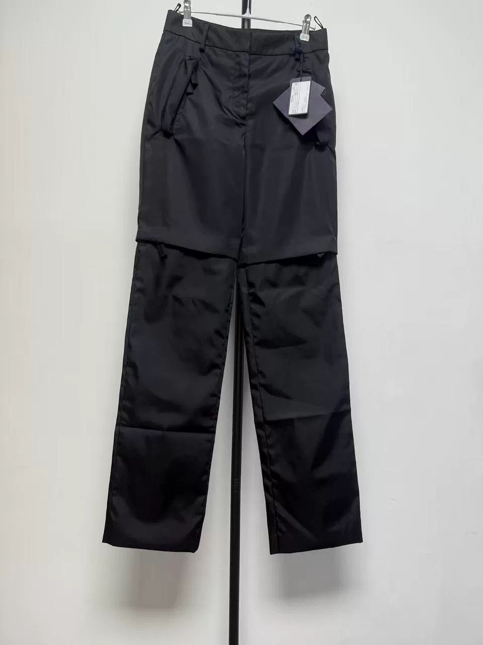 Prada Prada Re-Nylon Detachable Convertible Pants 36S Size 25" / US 0 / IT 36 - 2 Thumbnail