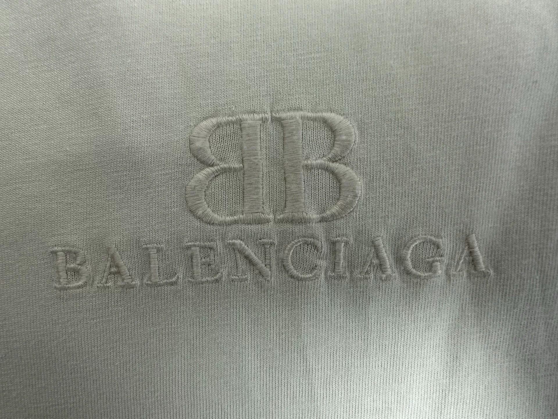 Balenciaga Balenciaga Logo Embroidered T-Shirt XXS Size US XXS / EU 40 - 4 Thumbnail
