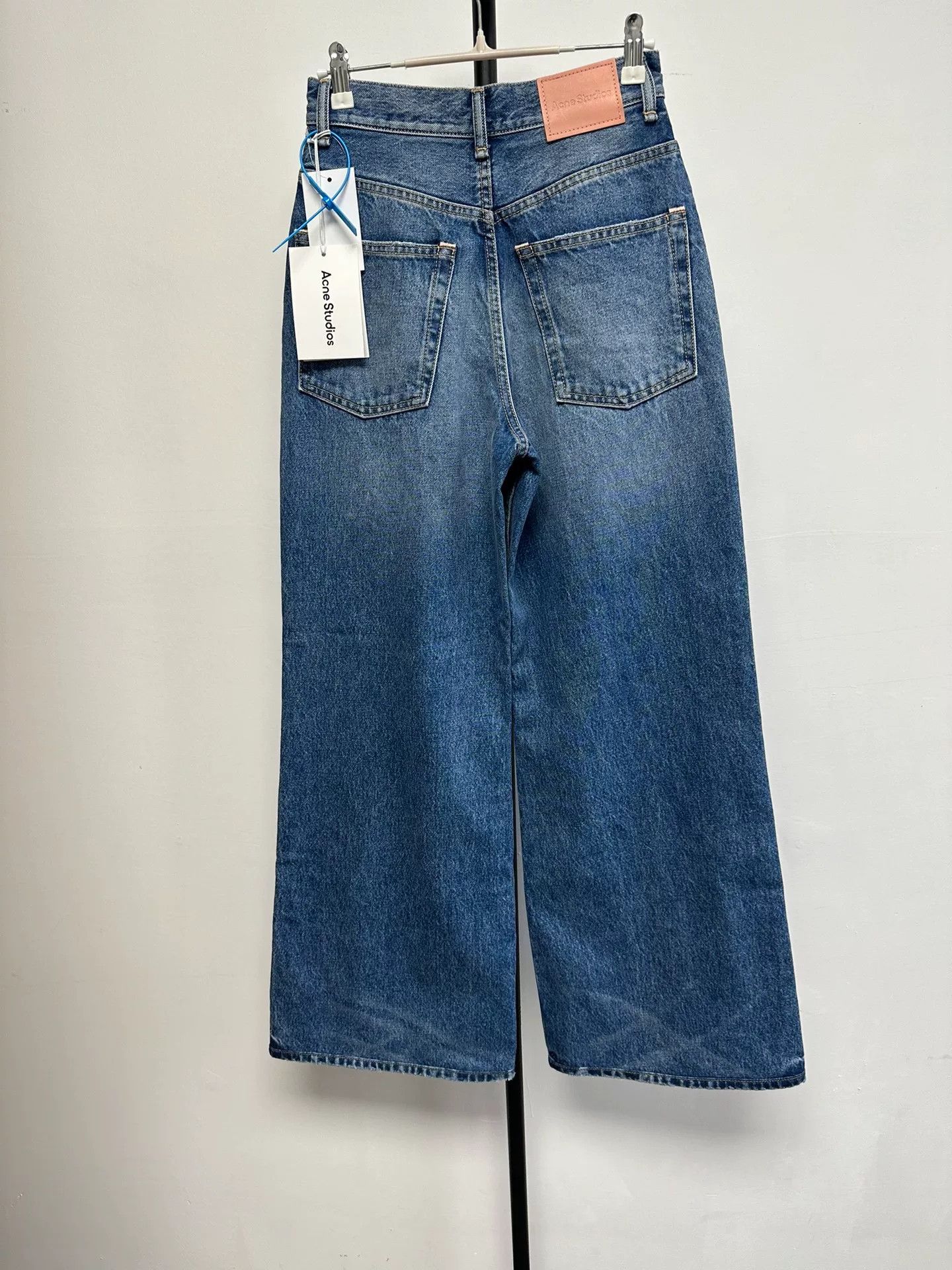 Acne Studios Acne Studios Vintage Blue Wide Leg Jeans 24 Size 24" / US 00 / IT 34 - 3 Thumbnail