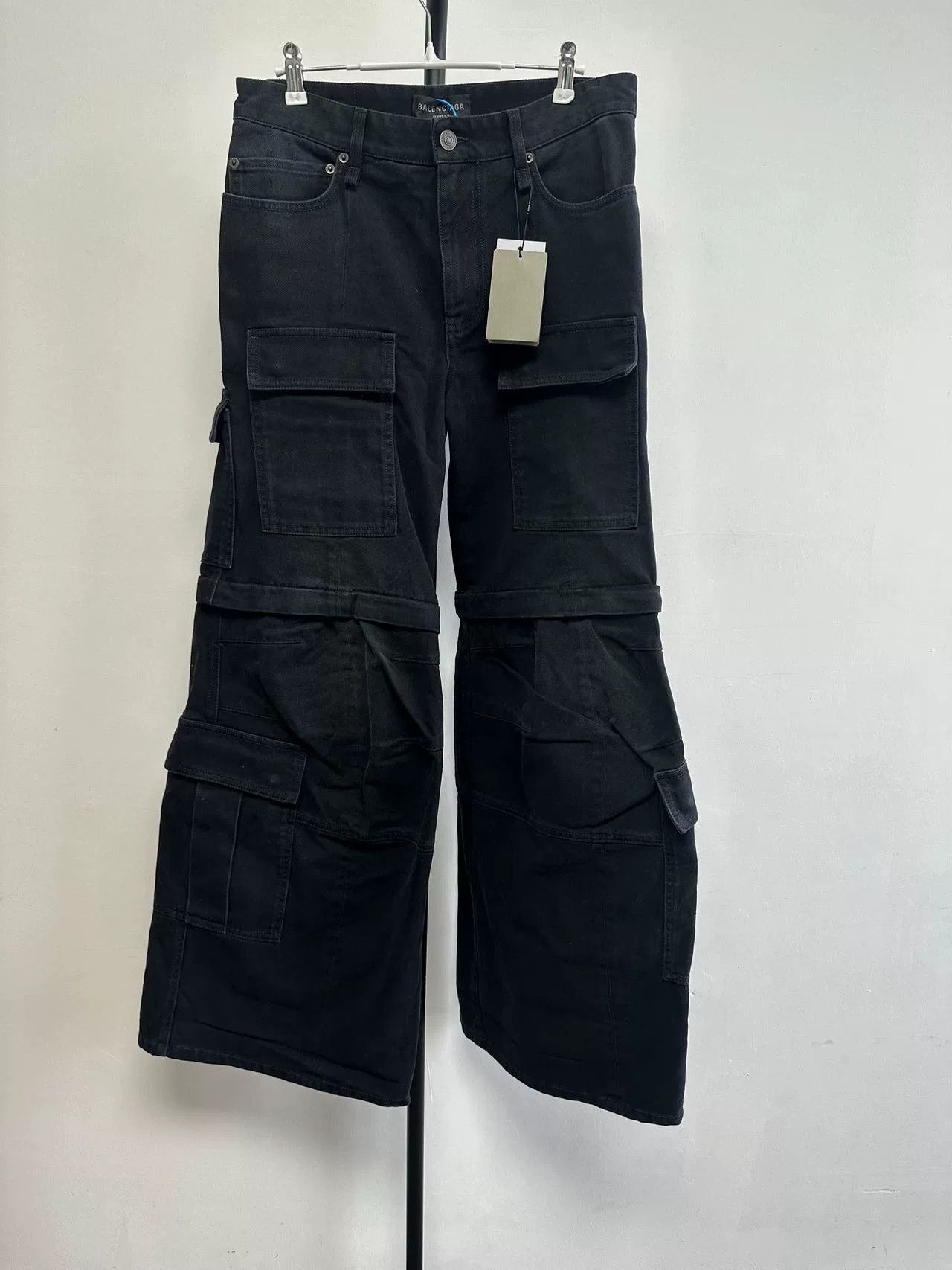 Balenciaga Balenciaga Multi-Pocket Cargo Pants XS Size US 28 / EU 44 - 2 Thumbnail