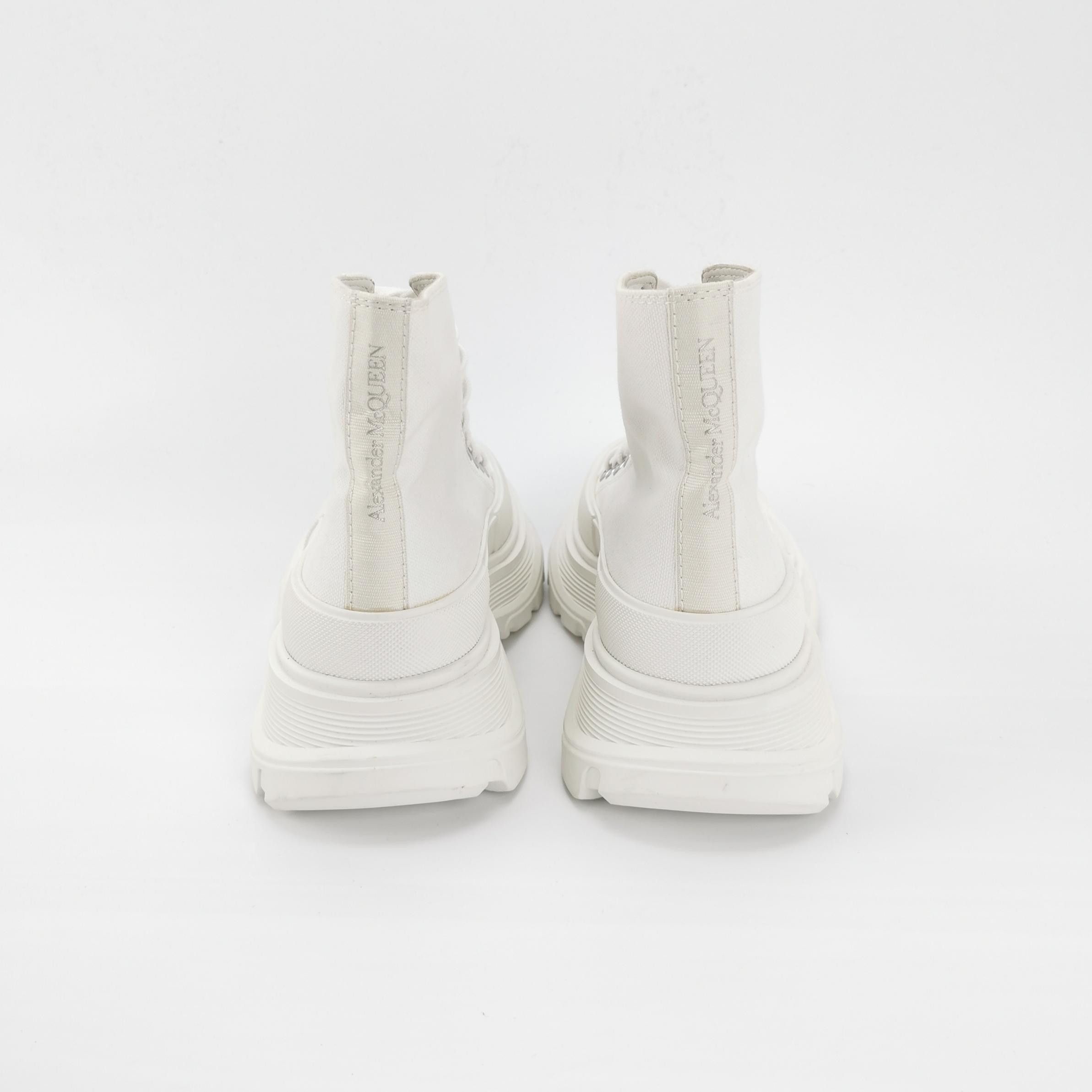 Alexander McQueen Alexander McQueen Women 5 Lowtop Sneakers Size US 5 / IT 35 - 4 Thumbnail