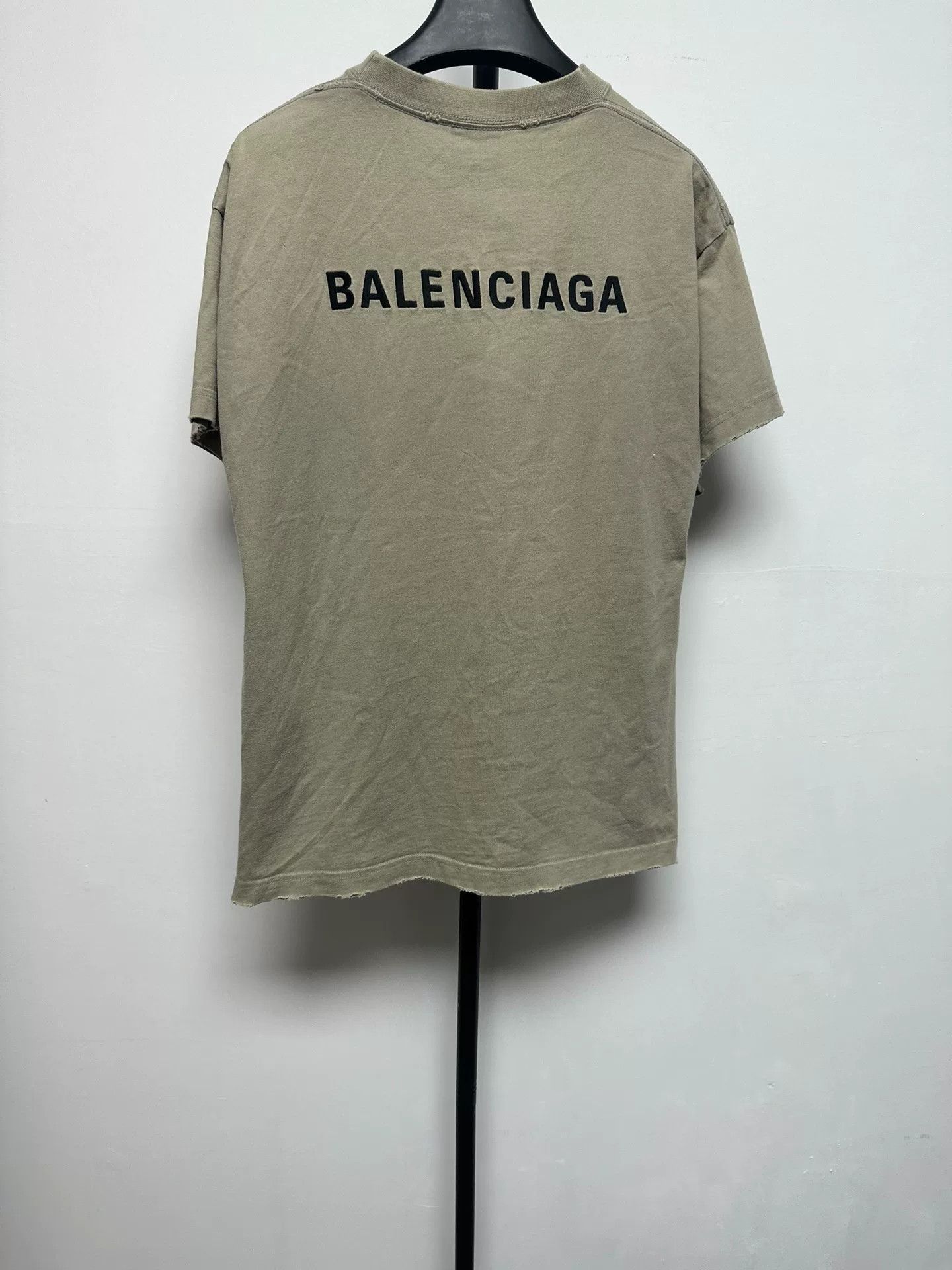 Balenciaga Balenciaga Logo Print Distressed T-Shirt M Size US M / EU 48-50 / 2 - 3 Thumbnail